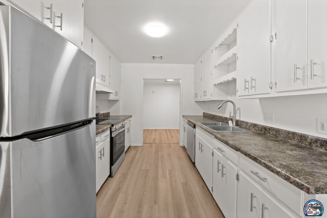 El Centro, California, 92243, United States, 3 Bedrooms Bedrooms, ,2 BathroomsBathrooms,Residential,For Sale,1939319