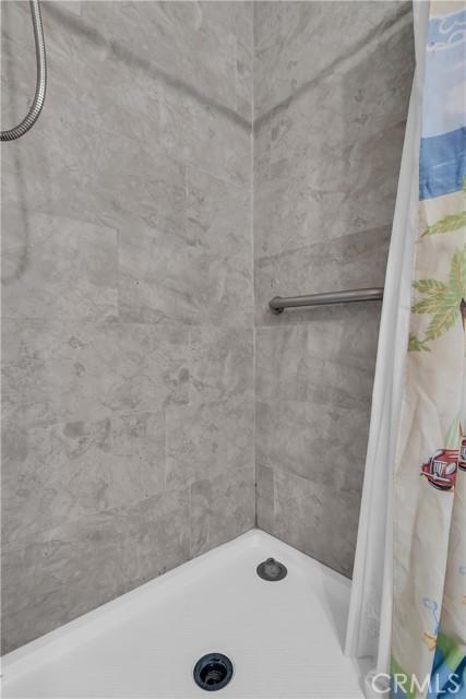 Los Angeles, California, 90026, United States, 6 Bedrooms Bedrooms, ,4 BathroomsBathrooms,Residential,For Sale,2005503