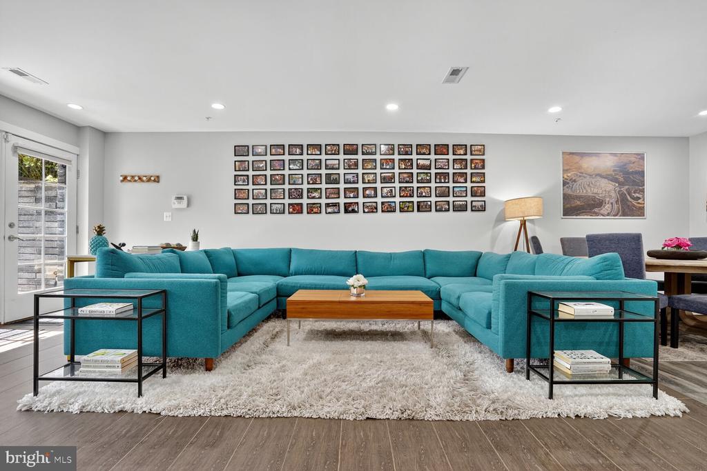 Washington, District of Columbia, 20010, United States, 2 Bedrooms Bedrooms, ,2 BathroomsBathrooms,Residential,For Sale,1975364