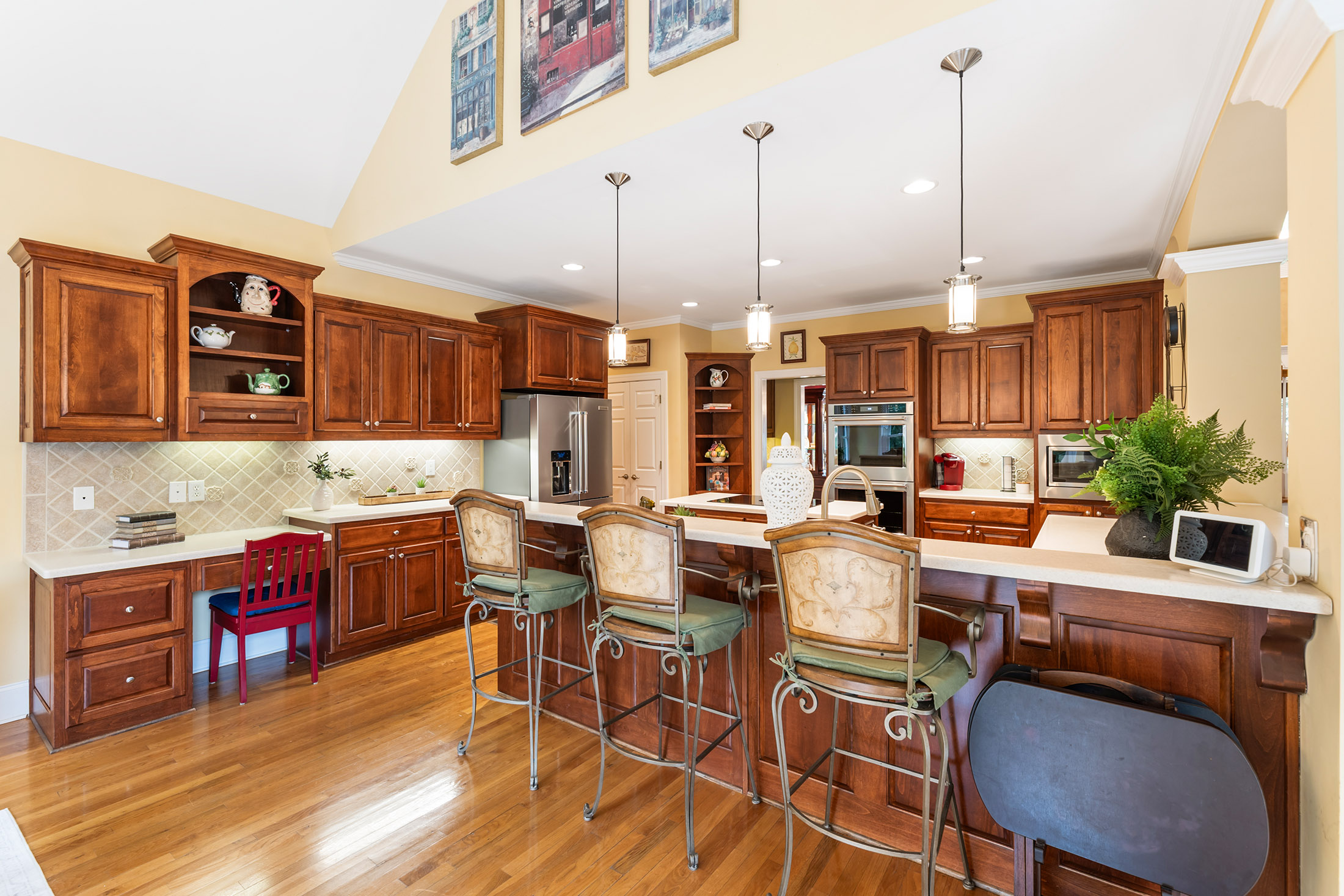  Tucked Among Mature Hardwoods on a Private 1.25+/- Acre River Lot - 物件實景