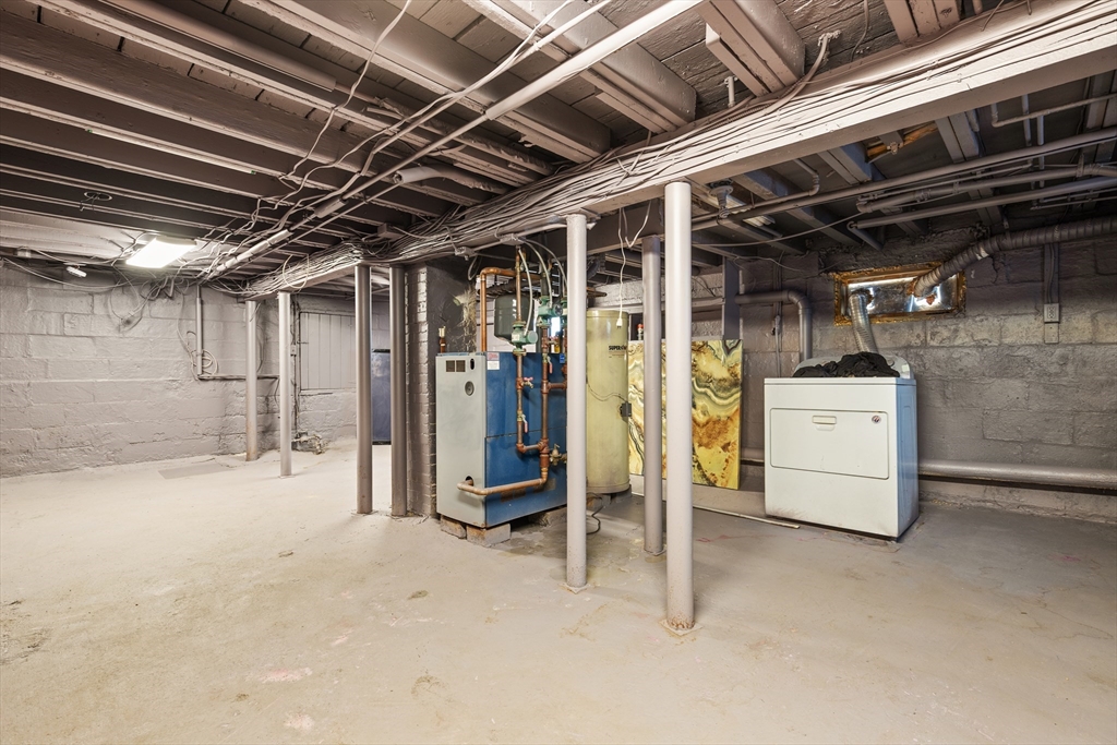 Methuen, Massachusetts, 01844, United States, 3 Bedrooms Bedrooms, ,2 BathroomsBathrooms,Residential,For Sale,1986307