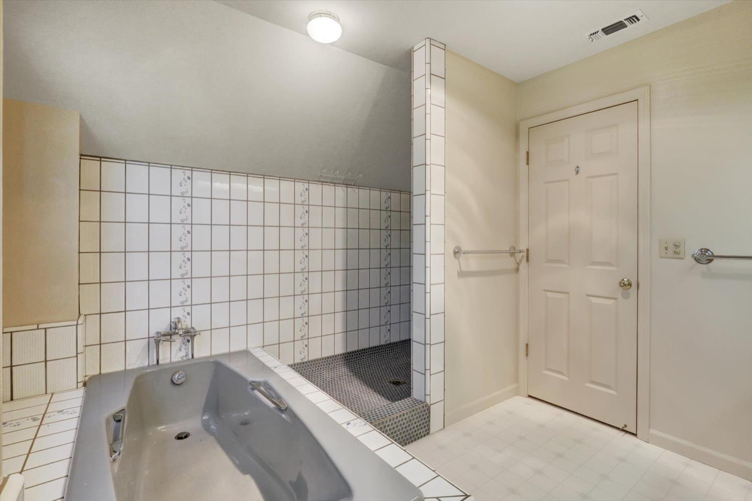 Nevada City, California, 95959, United States, 4 Bedrooms Bedrooms, ,3 BathroomsBathrooms,Residential,For Sale,1942290