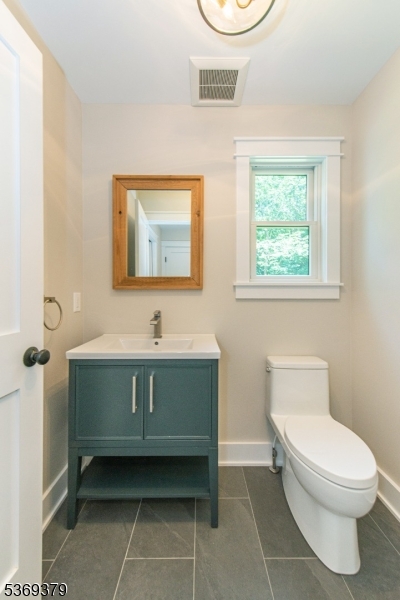 Essex Fells Twp., New Jersey, 07021, United States, 4 Bedrooms Bedrooms, ,4 BathroomsBathrooms,Residential,For Sale,1885303