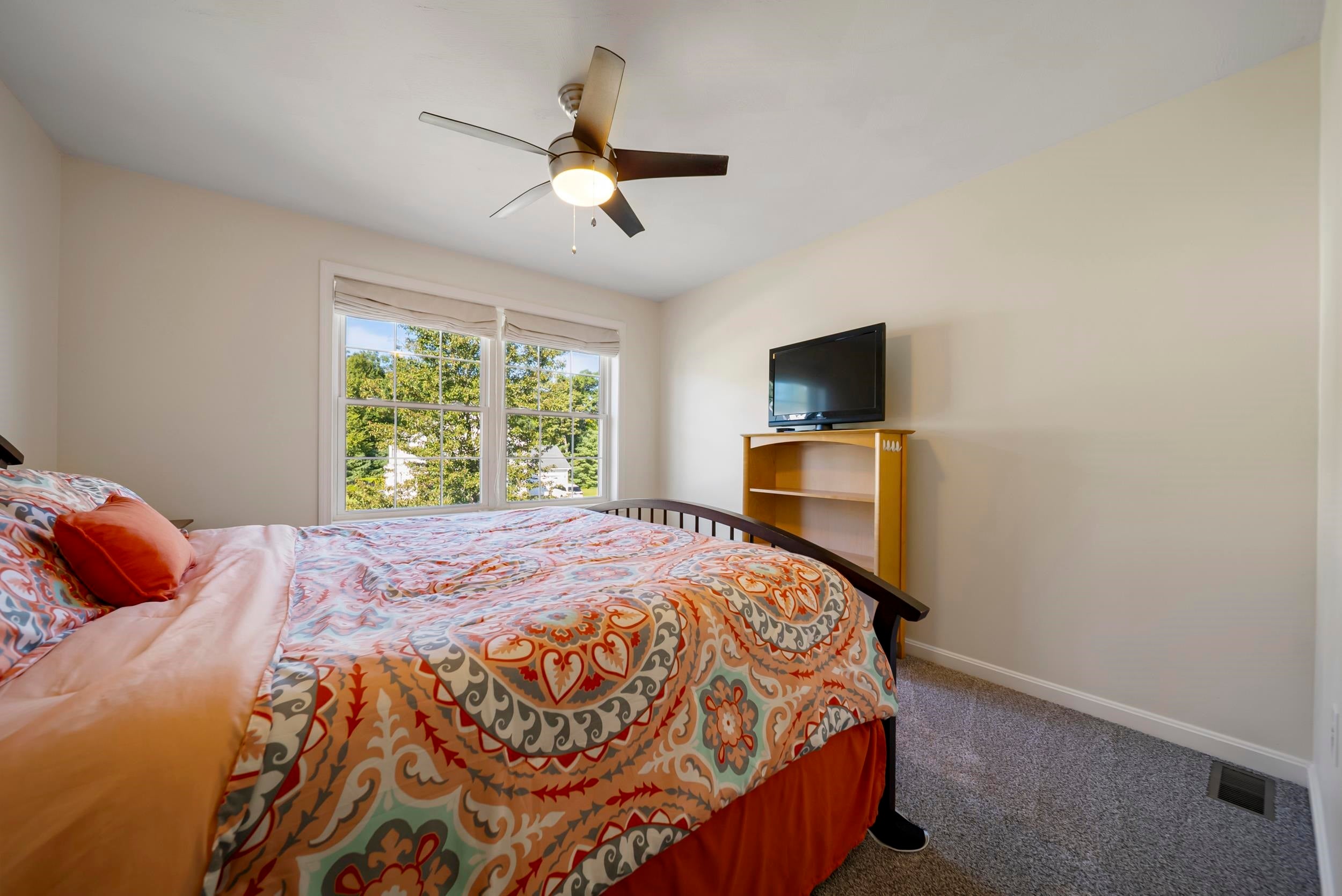 Hooksett, New Hampshire, 03106, United States, 3 Bedrooms Bedrooms, ,2 BathroomsBathrooms,Residential,For Sale,1942312
