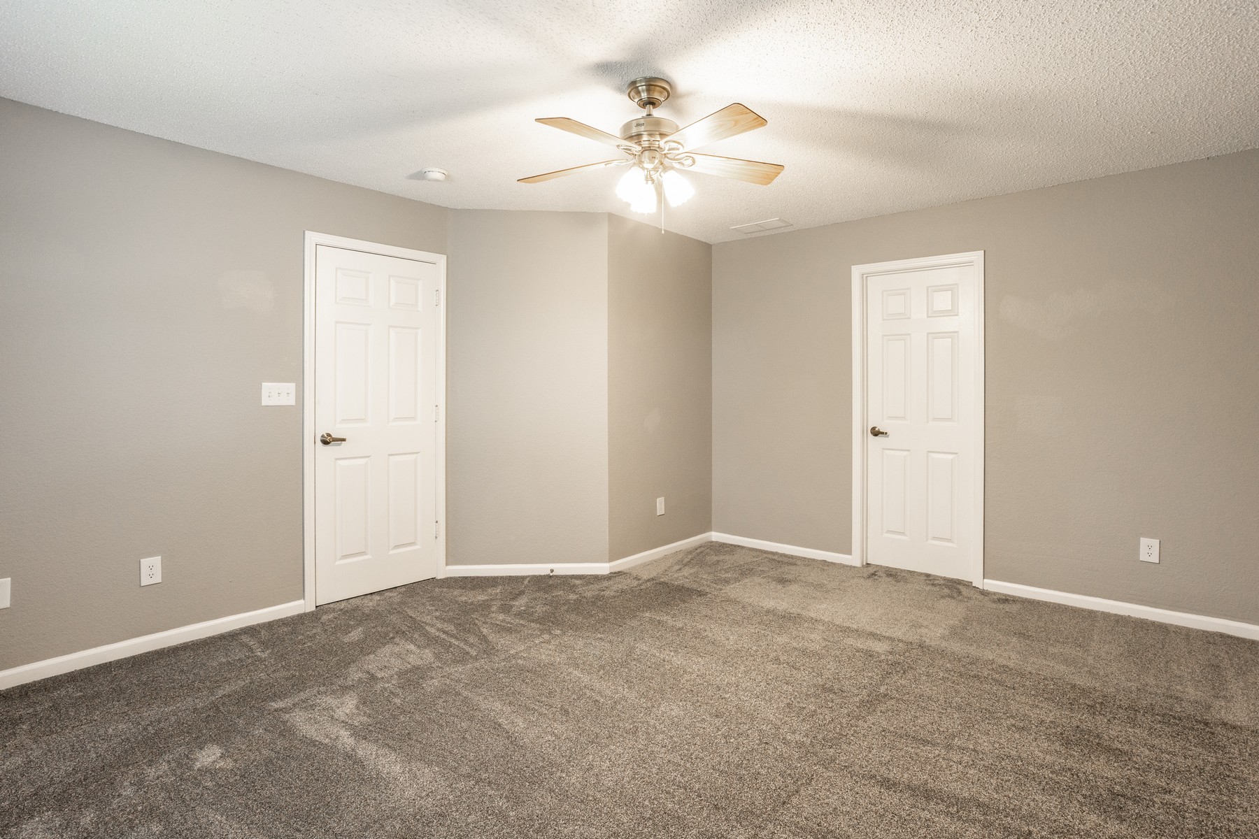  Four Bedroom Fishers Home with Fresh Updates - 物件實景