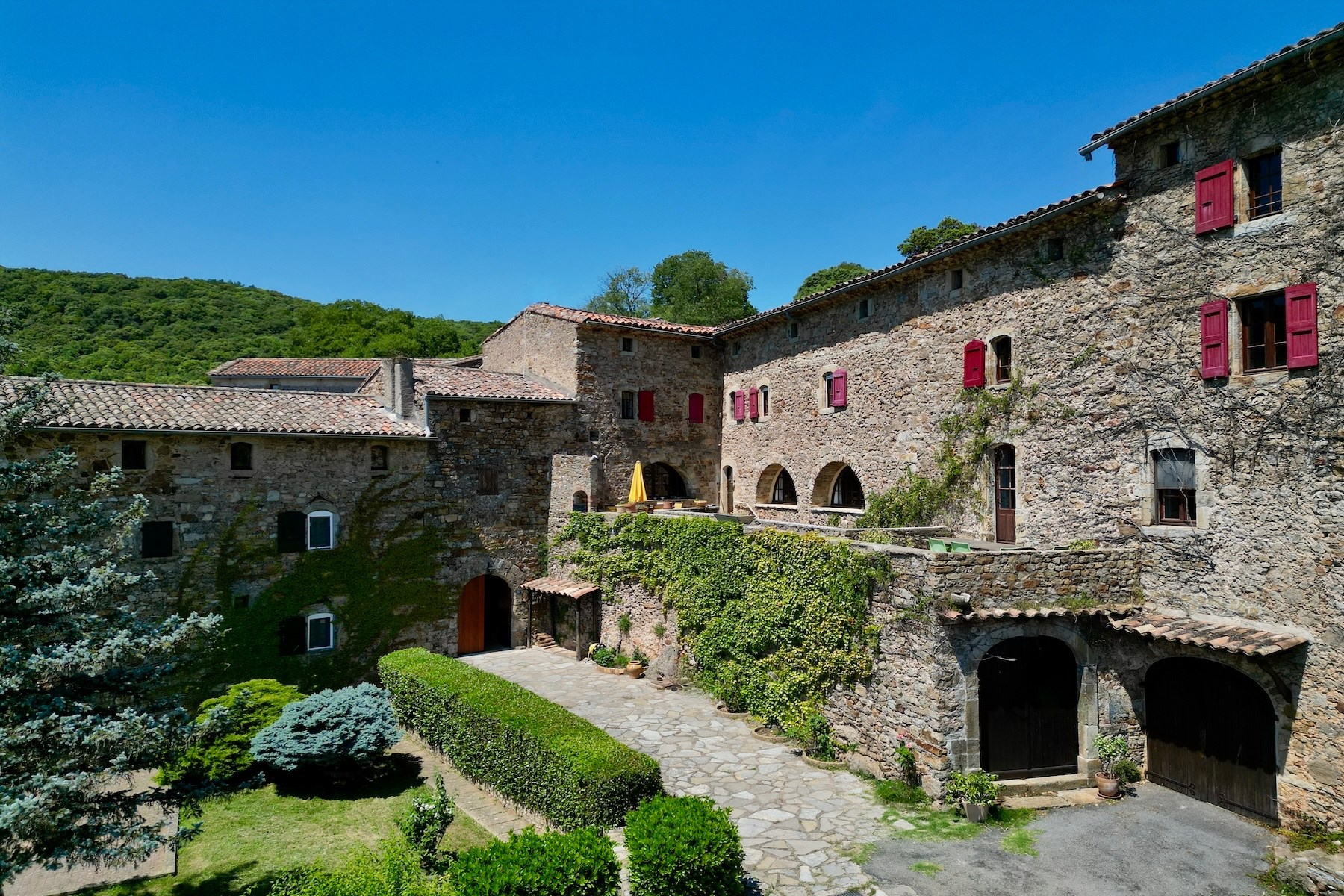  Exceptional 20-hectare estate – A true hamlet in a dominant position - 物件實景