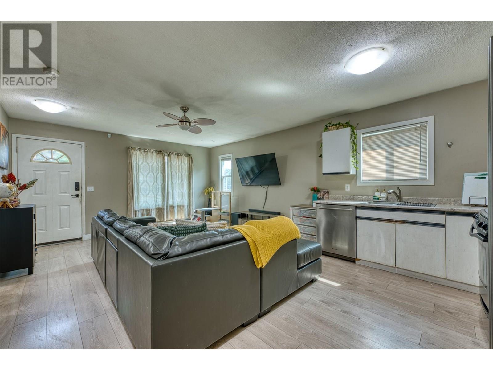 KELOWNA, British Columbia, V1Y 6S9, CA, 5 Bedrooms Bedrooms, ,3 BathroomsBathrooms,Residential,For Sale,1876948