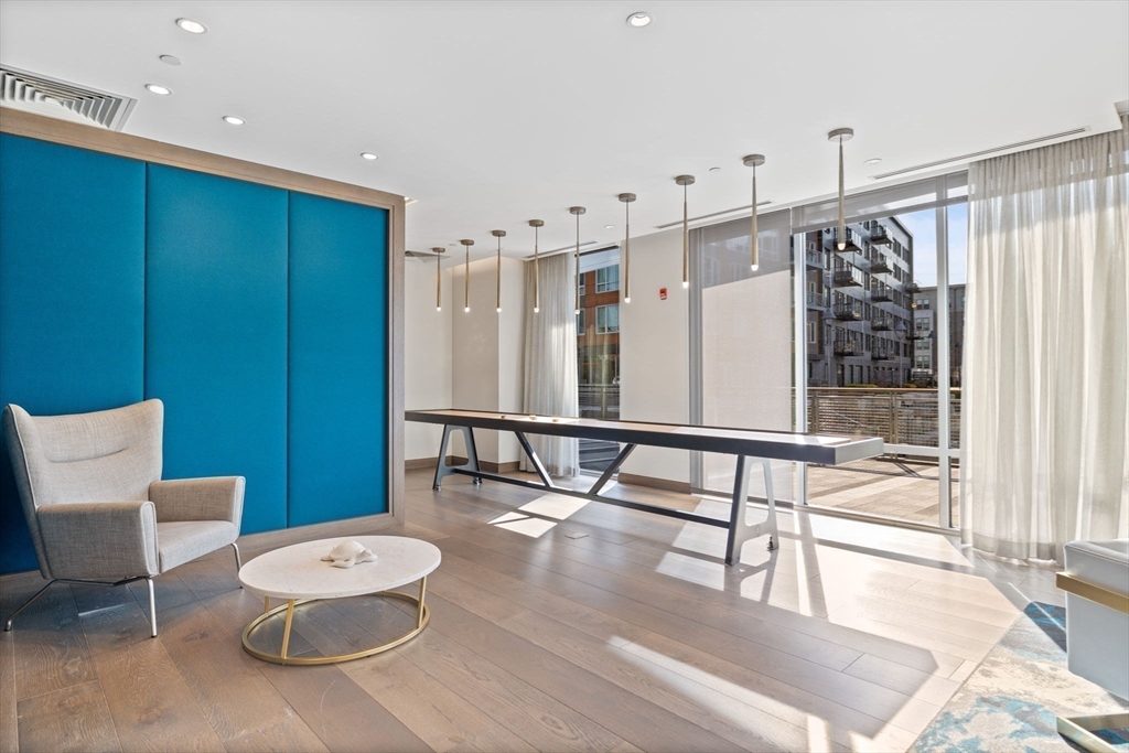 Boston, Massachusetts, 02128, United States, 2 Bedrooms Bedrooms, ,2 BathroomsBathrooms,Residential,For Sale,1780630