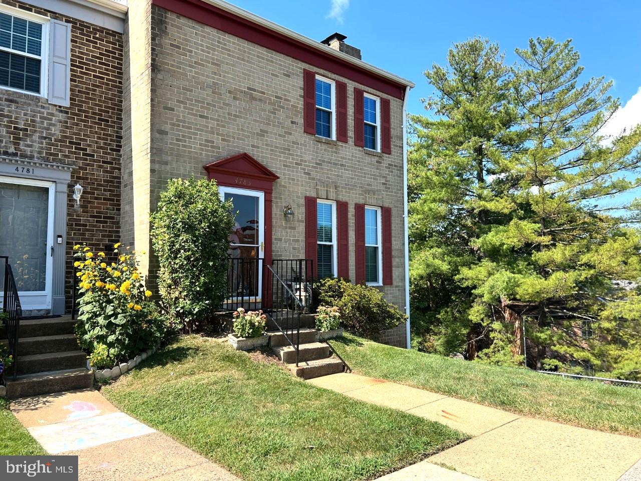 Annandale, Virginia, 22003, United States, 3 Bedrooms Bedrooms, ,4 BathroomsBathrooms,Residential,For Sale,2001924