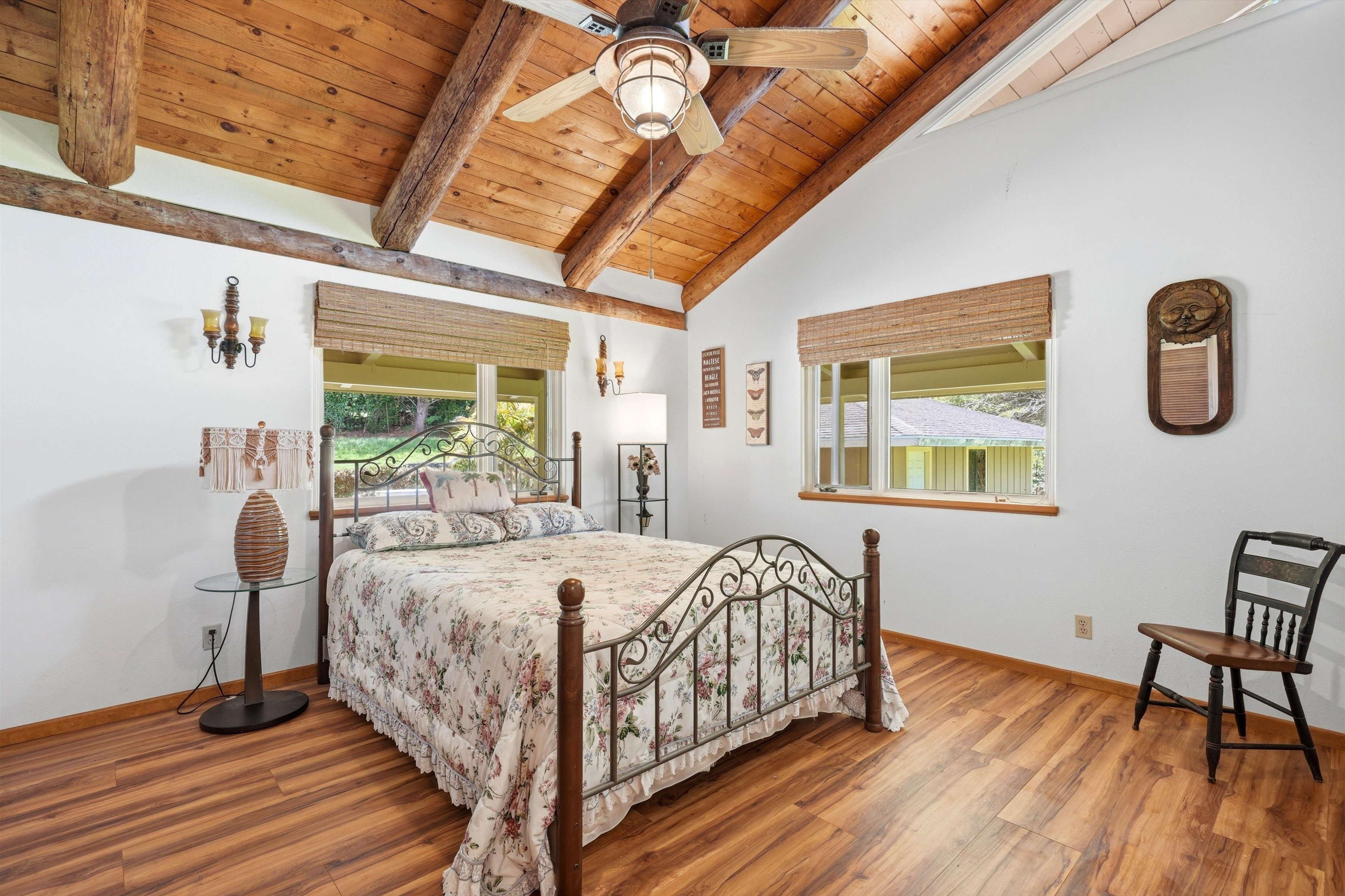  Single-level home on 2.5 fully fenced and gated acres - 物件實景