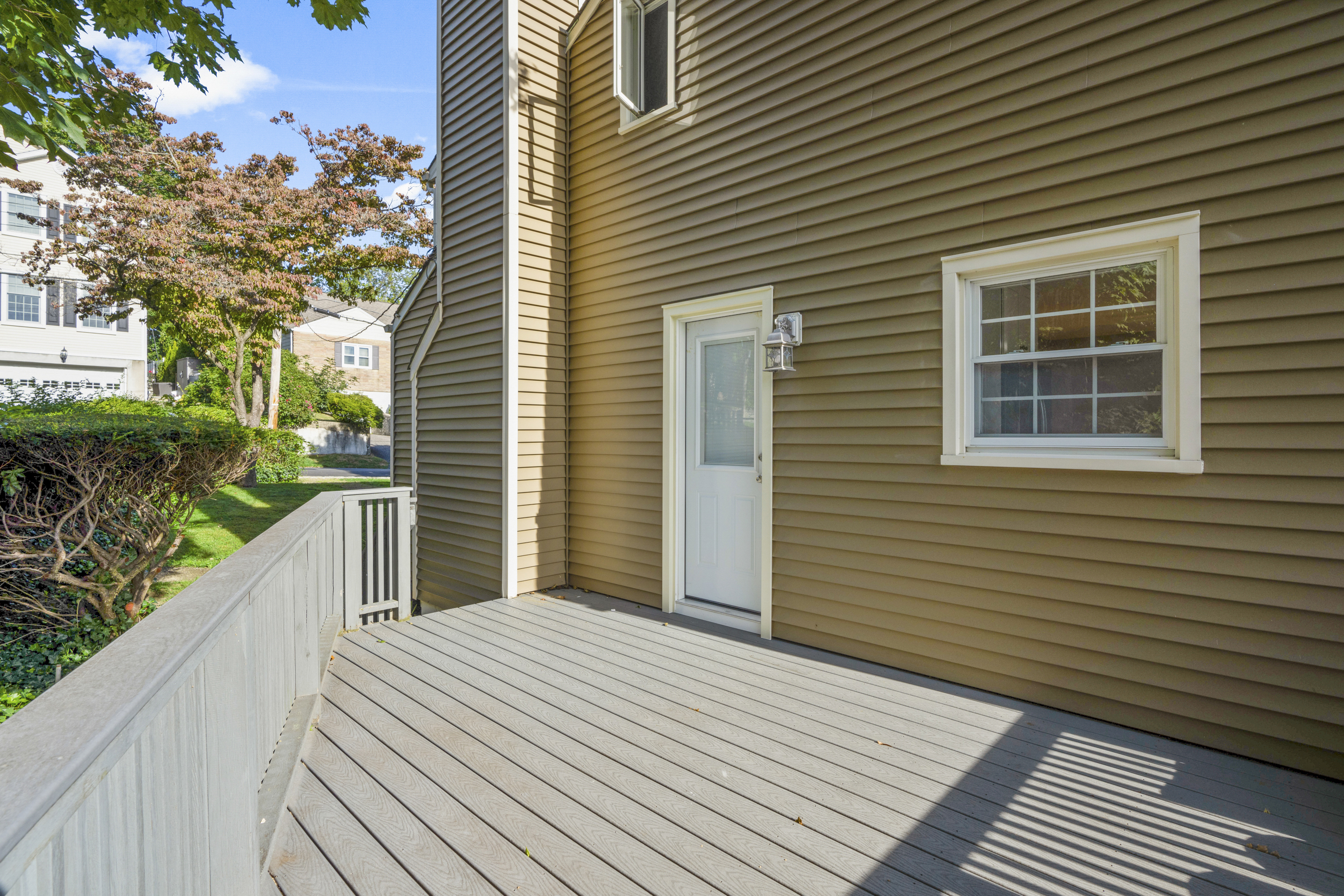  Charming Rye Neck Colonial - 物件實景