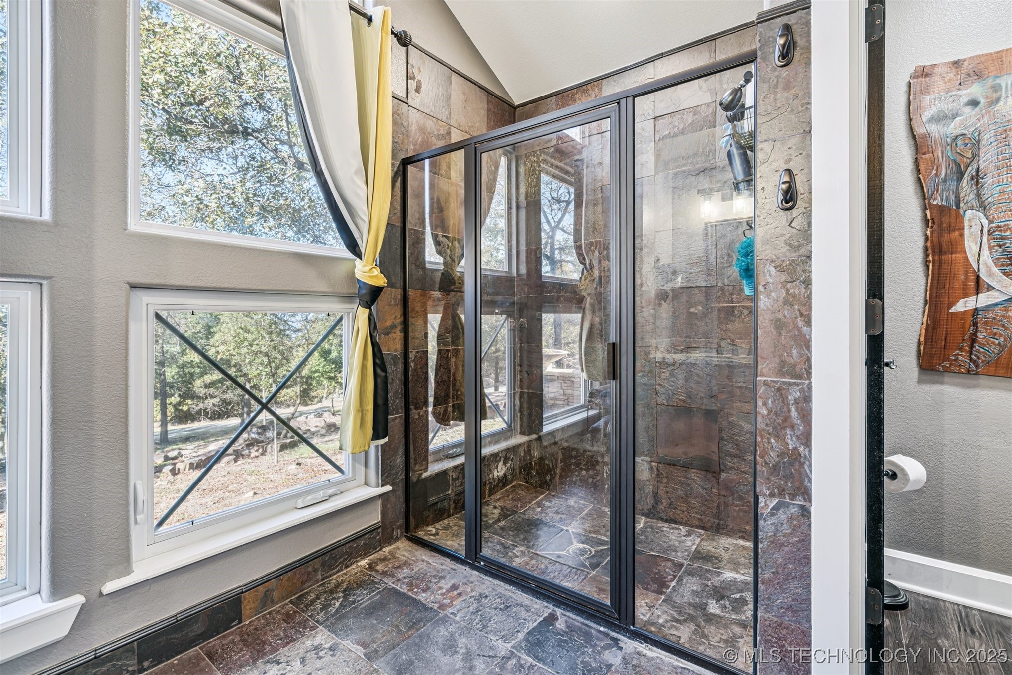 Stigler, Oklahoma, 74462, United States, 5 Bedrooms Bedrooms, ,3 BathroomsBathrooms,Residential,For Sale,2001664