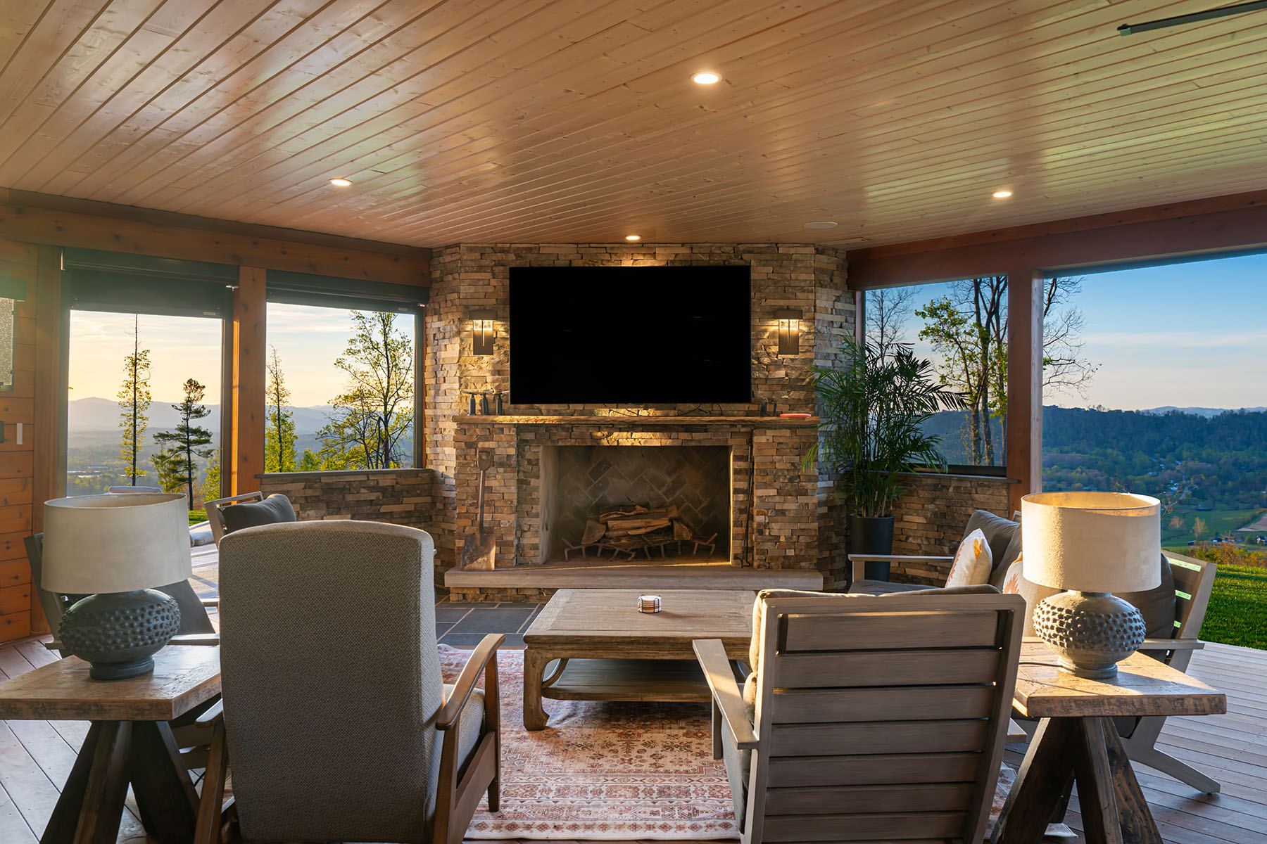  WEAVERVILLE - 物件實景