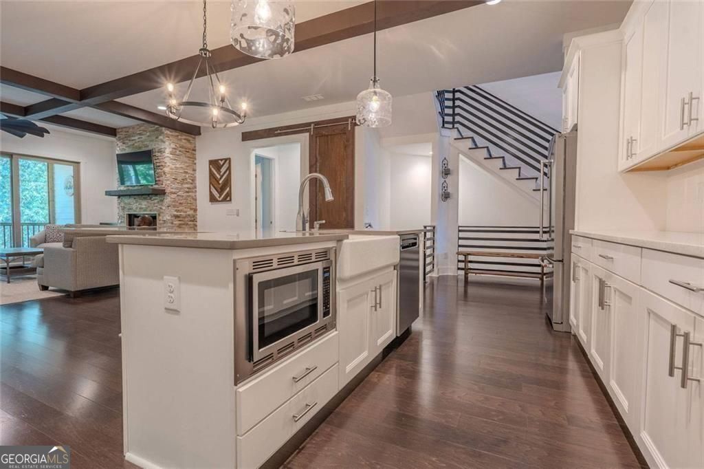 Canton, Georgia, 30114, United States, 5 Bedrooms Bedrooms, ,4 BathroomsBathrooms,Residential,For Sale,1885040