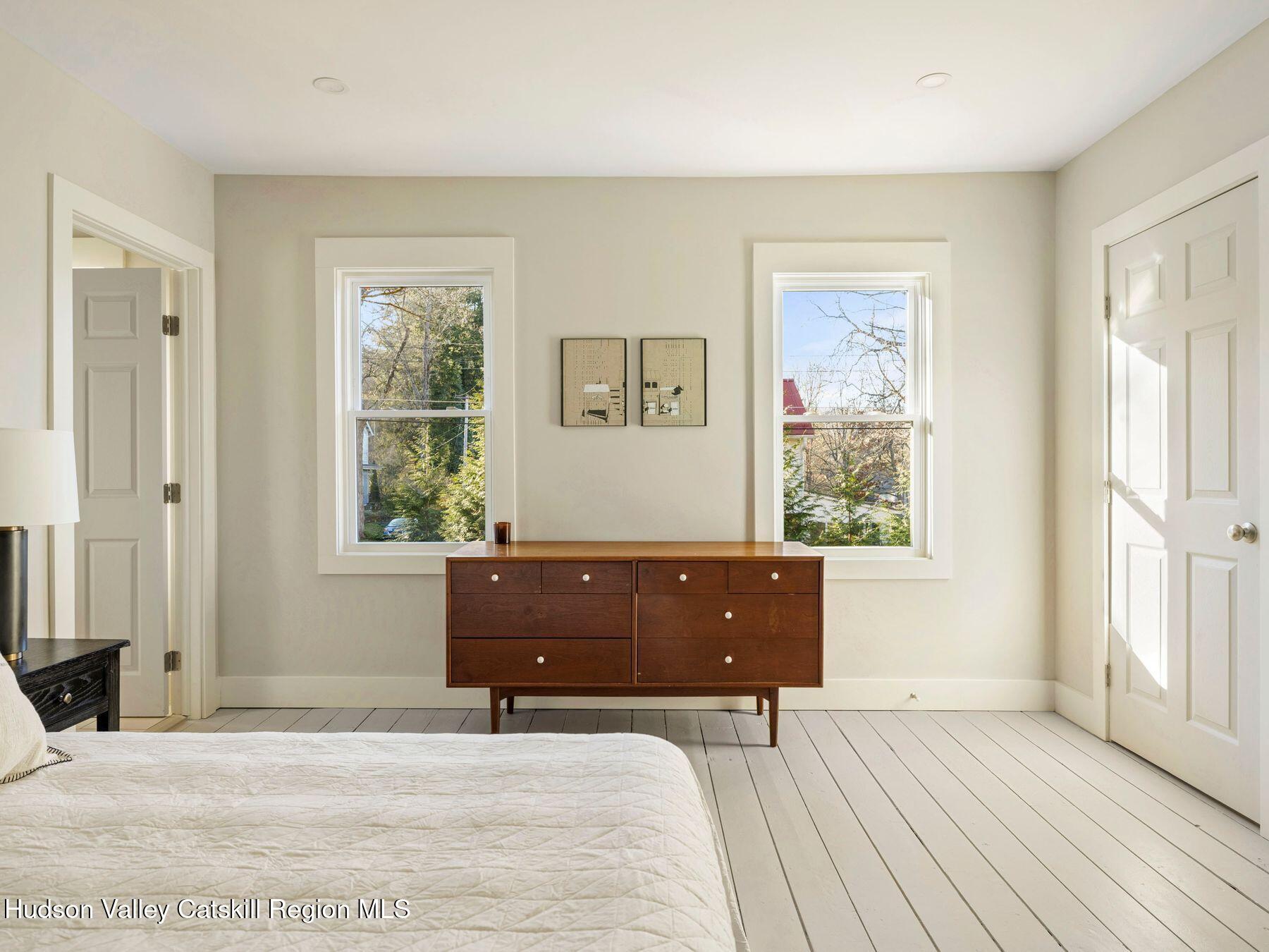 Rosendale, New York, 12472, United States, 3 Bedrooms Bedrooms, ,3 BathroomsBathrooms,Residential,For Sale,1998107