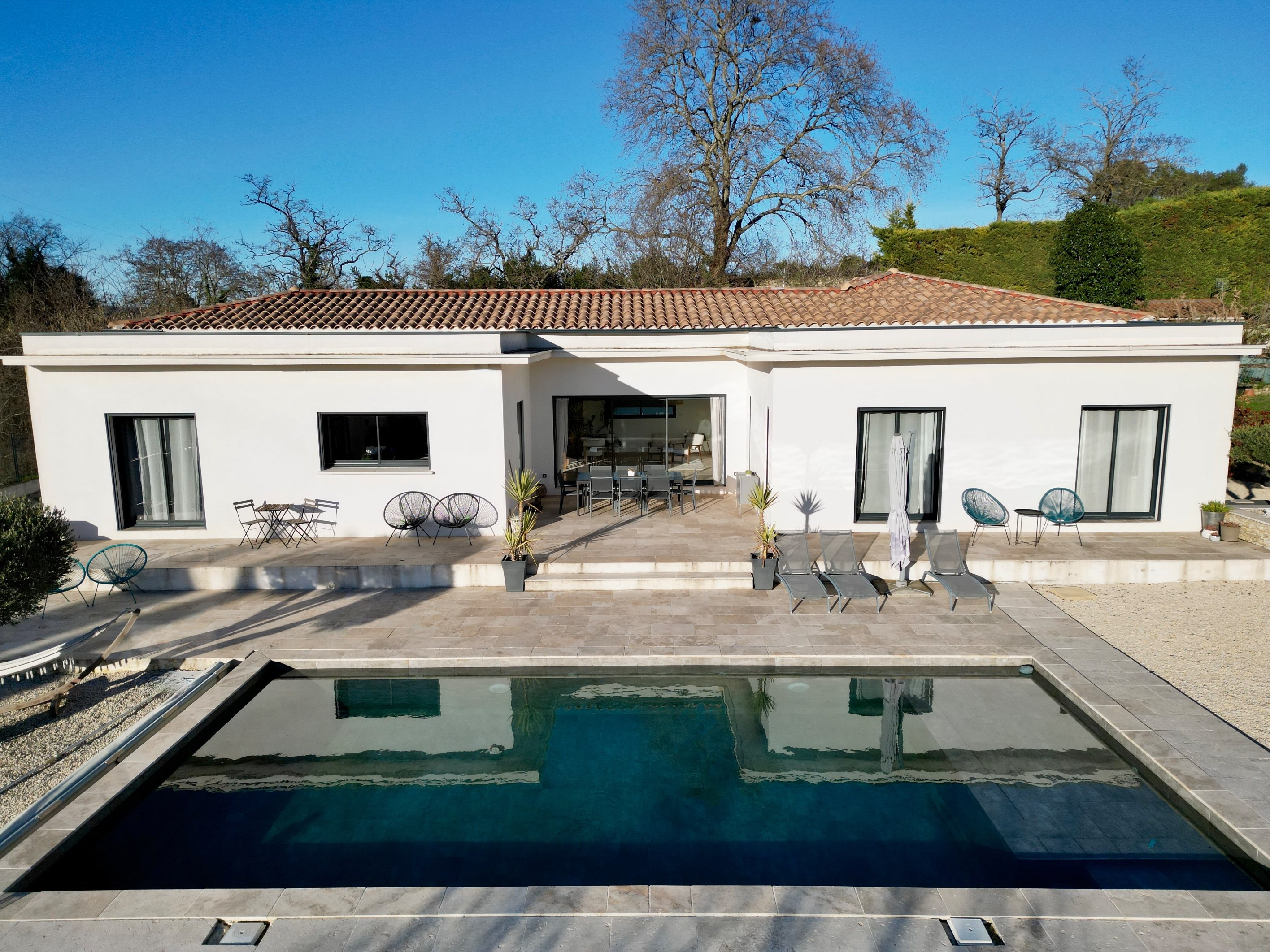  Elegant single-level contemporary villa with swimming pool and landscaped garde… - 物件實景