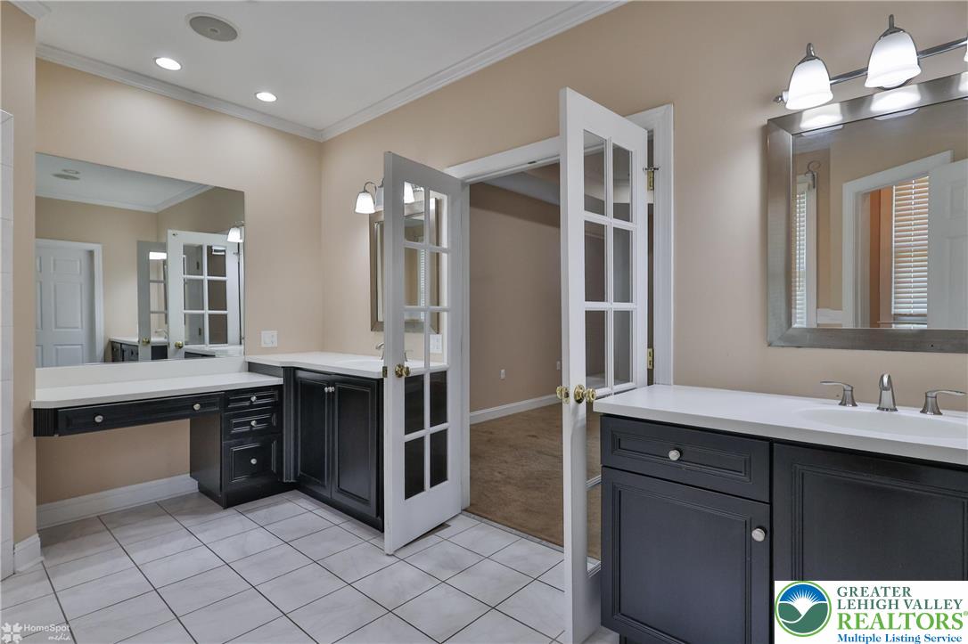 Palmer Twp, Pennsylvania, 18045, United States, 4 Bedrooms Bedrooms, ,4 BathroomsBathrooms,Residential,For Sale,1898728