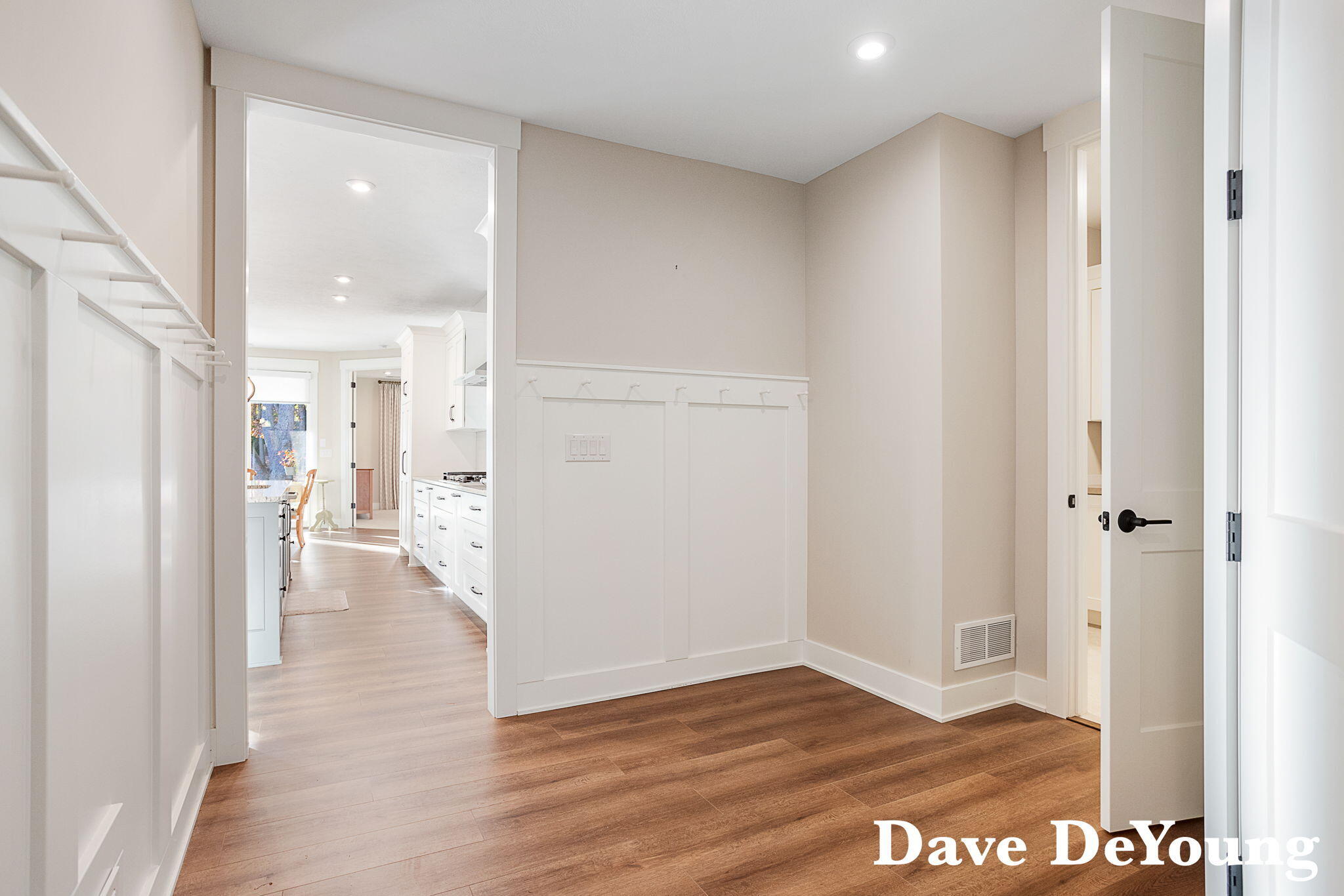 Holland, Michigan, 49424, United States, 3 Bedrooms Bedrooms, ,3 BathroomsBathrooms,Residential,For Sale,1986550