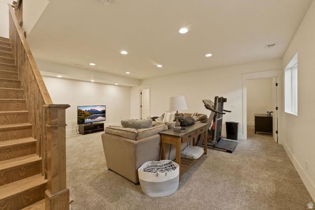 Centerville, Utah, 84014, United States, 4 Bedrooms Bedrooms, ,4 BathroomsBathrooms,Residential,For Sale,2027552
