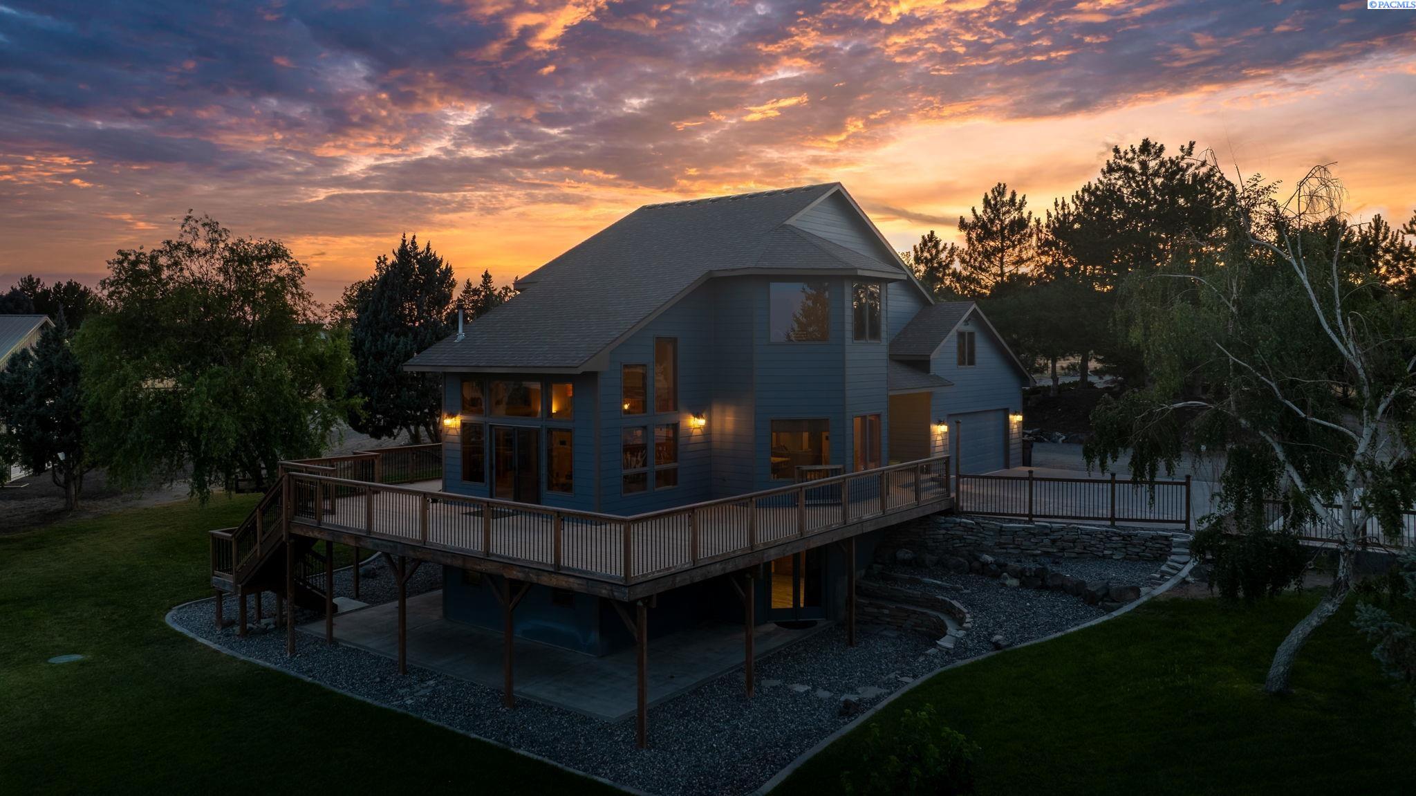 West Richland, Washington, 99353, United States, 5 Bedrooms Bedrooms, ,3 BathroomsBathrooms,Residential,For Sale,1906859