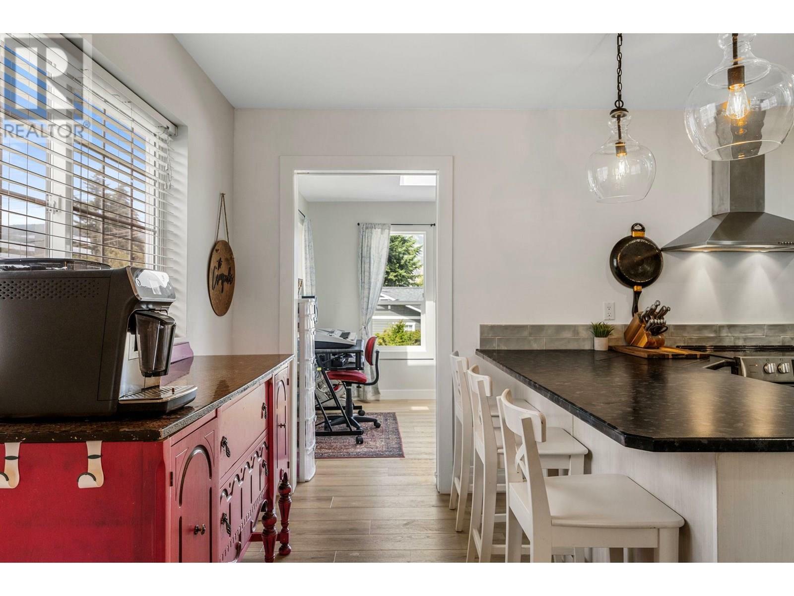 PENTICTON, British Columbia, V2A 1A7, CA, 6 Bedrooms Bedrooms, ,4 BathroomsBathrooms,Residential,For Sale,1859946
