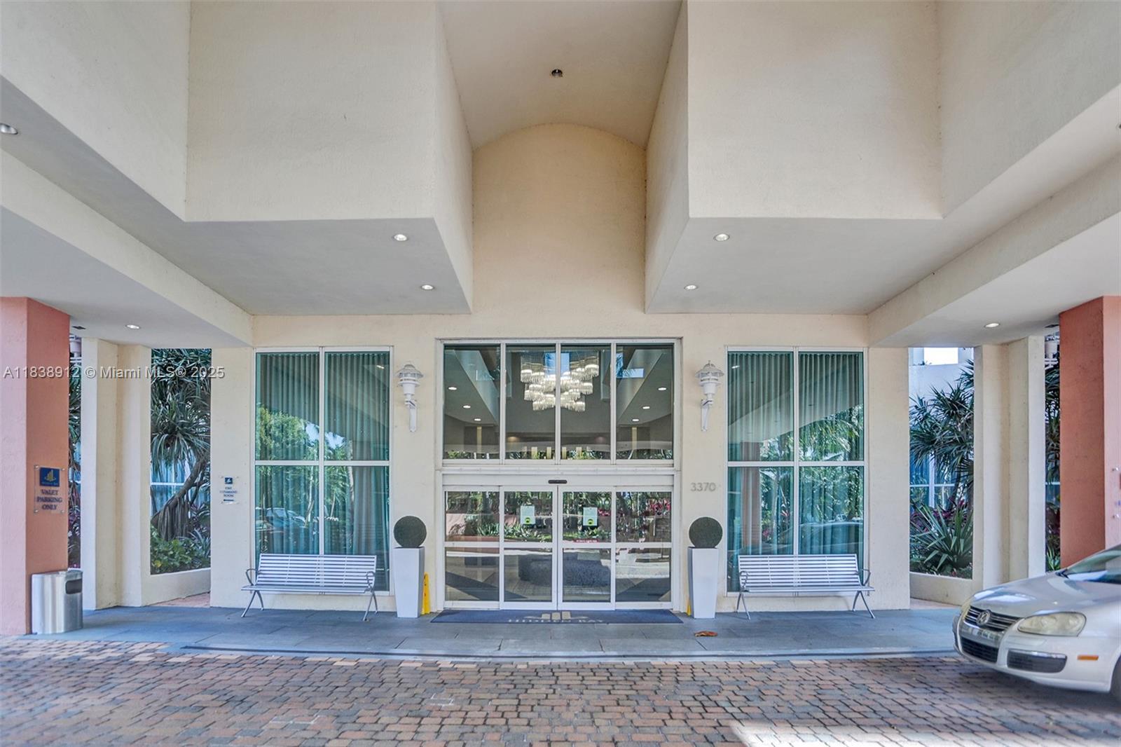 Aventura, Florida, 33180, United States, 2 Bedrooms Bedrooms, ,3 BathroomsBathrooms,Residential,For Sale,1910809