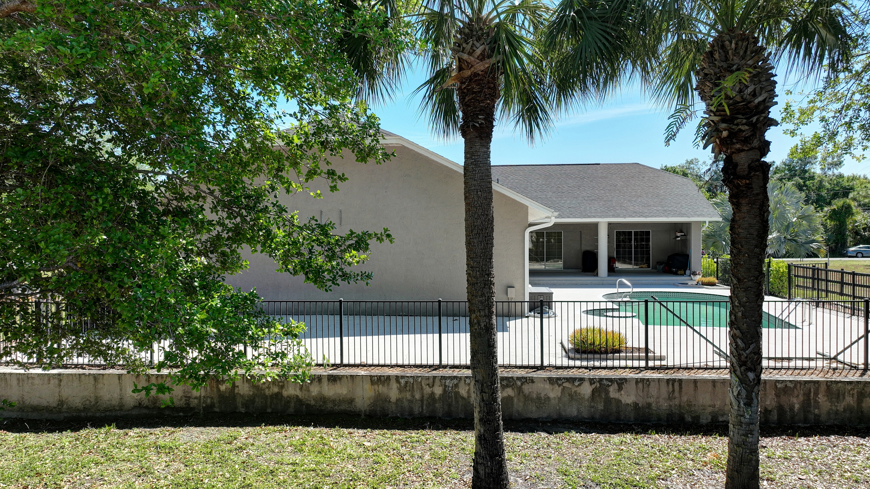 Lehigh, Florida, 33972, United States, 4 Bedrooms Bedrooms, ,3 BathroomsBathrooms,Residential,For Sale,1805225