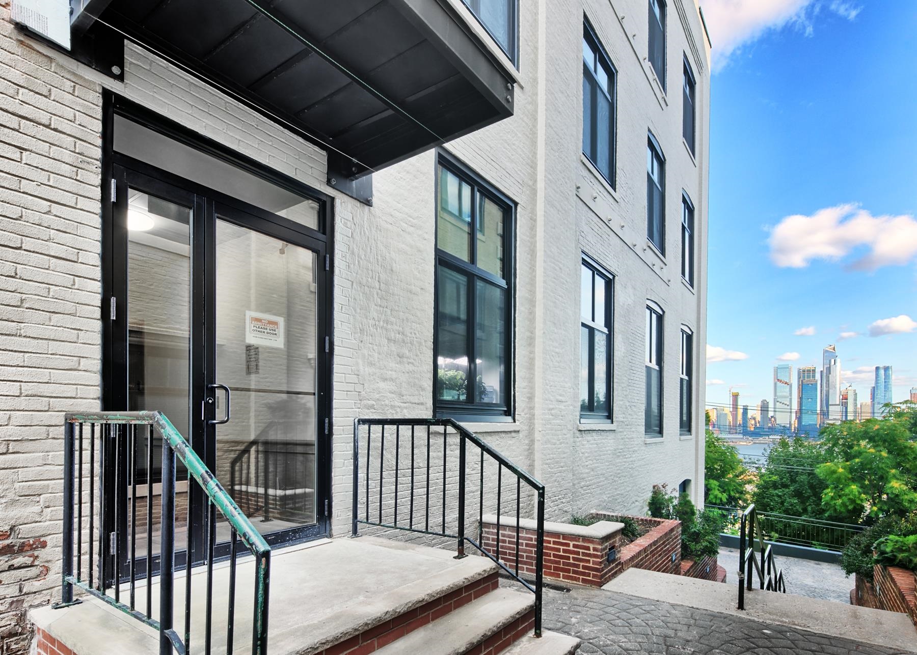 Weehawken, New Jersey, 07086, United States, 1 Bedroom Bedrooms, ,1 BathroomBathrooms,Residential,For Sale,1948382