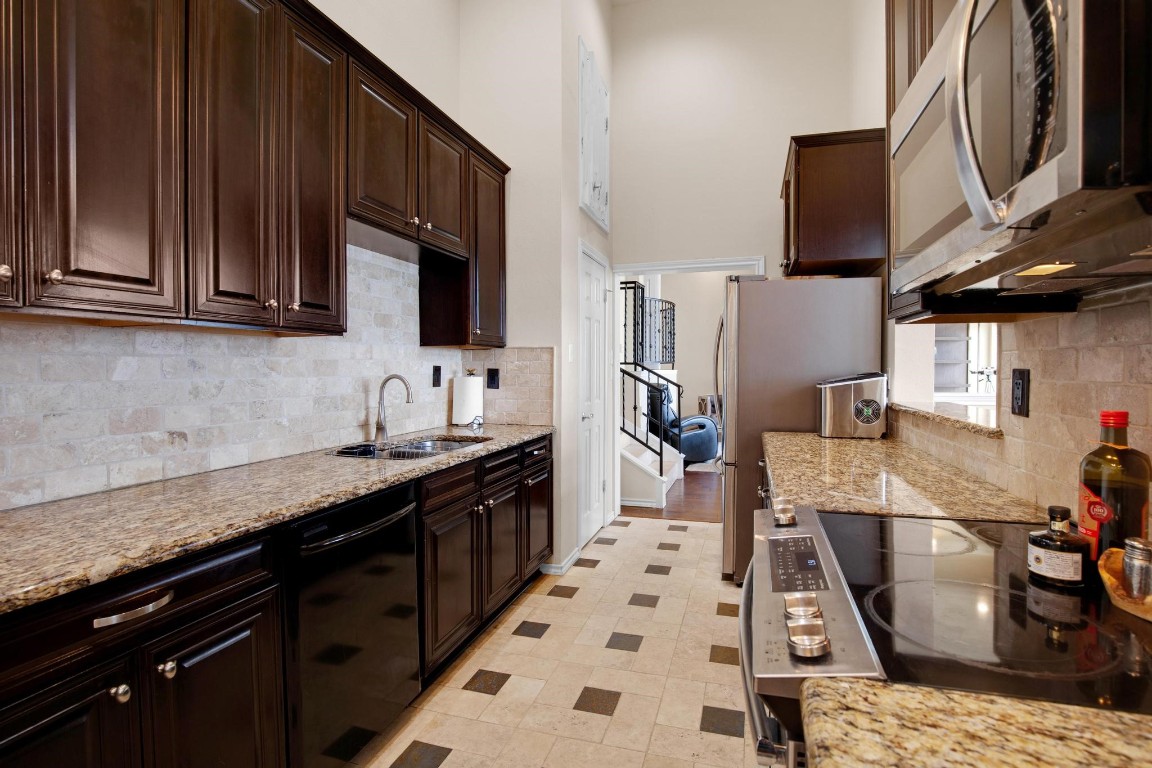 Austin, Texas, 78734, United States, 4 Bedrooms Bedrooms, ,4 BathroomsBathrooms,Residential,For Sale,1848540