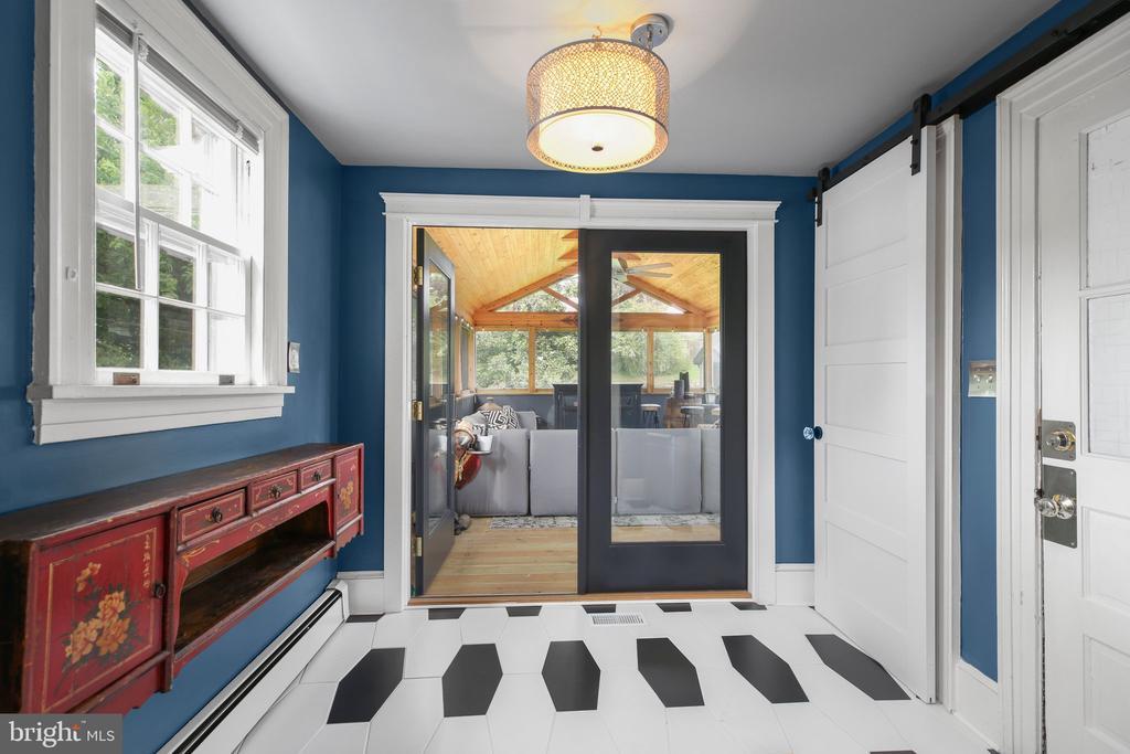 Fredericksburg, Virginia, 22401, United States, 4 Bedrooms Bedrooms, ,2 BathroomsBathrooms,Residential,For Sale,1826966