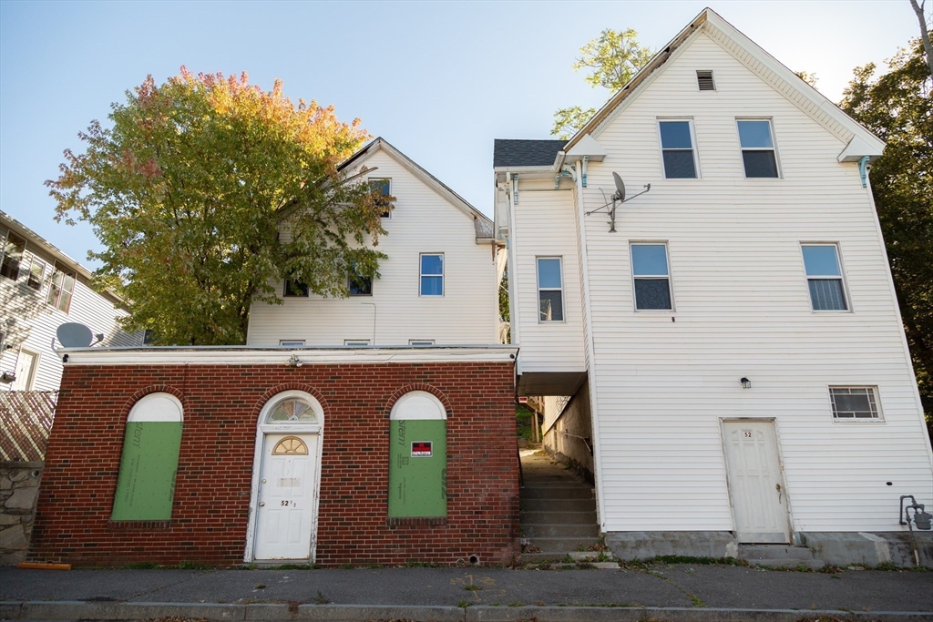 Worcester, Massachusetts, 01604, United States, 8 Bedrooms Bedrooms, ,4 BathroomsBathrooms,Residential,For Sale,1981131