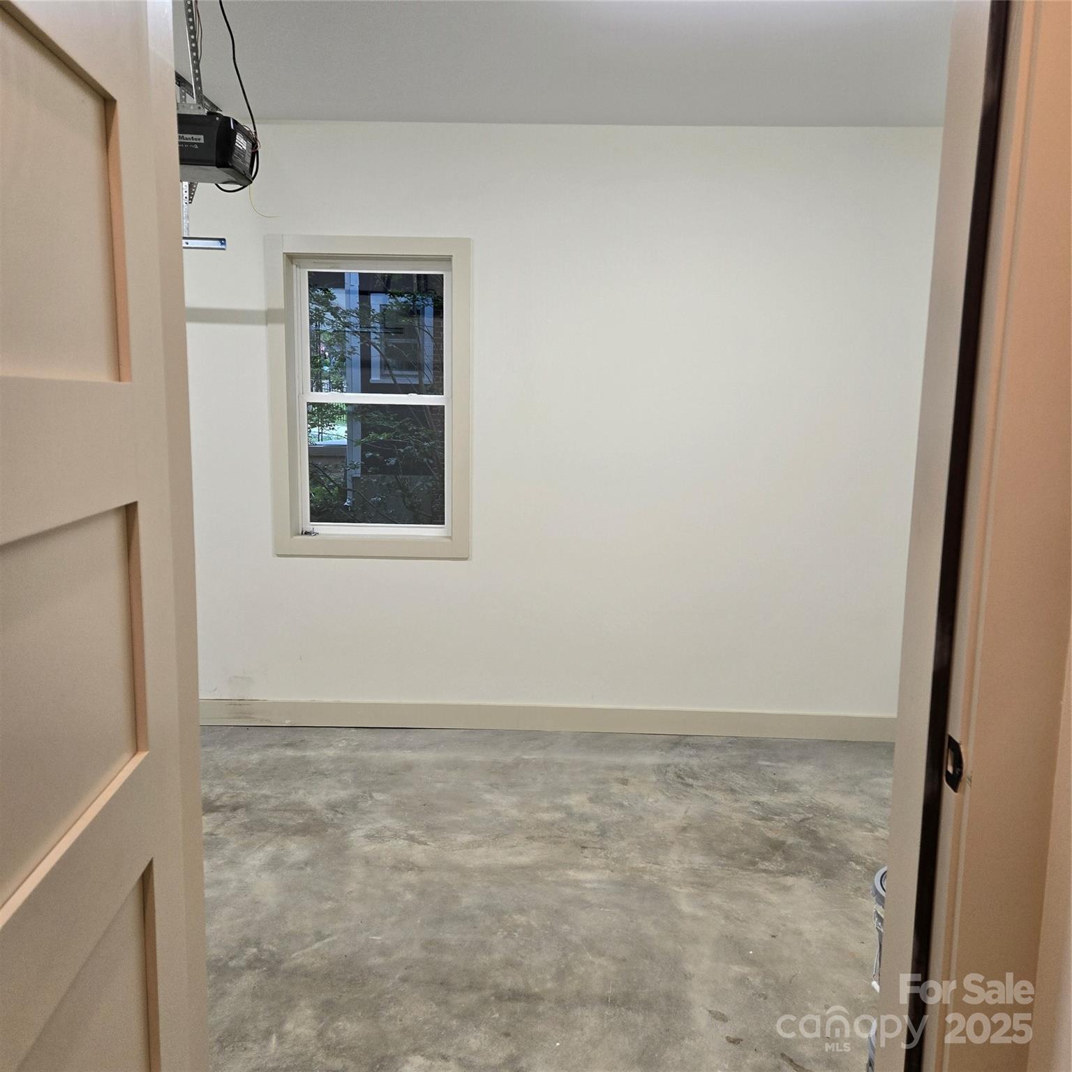 Asheville, North Carolina, 28806, United States, 4 Bedrooms Bedrooms, ,4 BathroomsBathrooms,Residential,For Sale,1837018