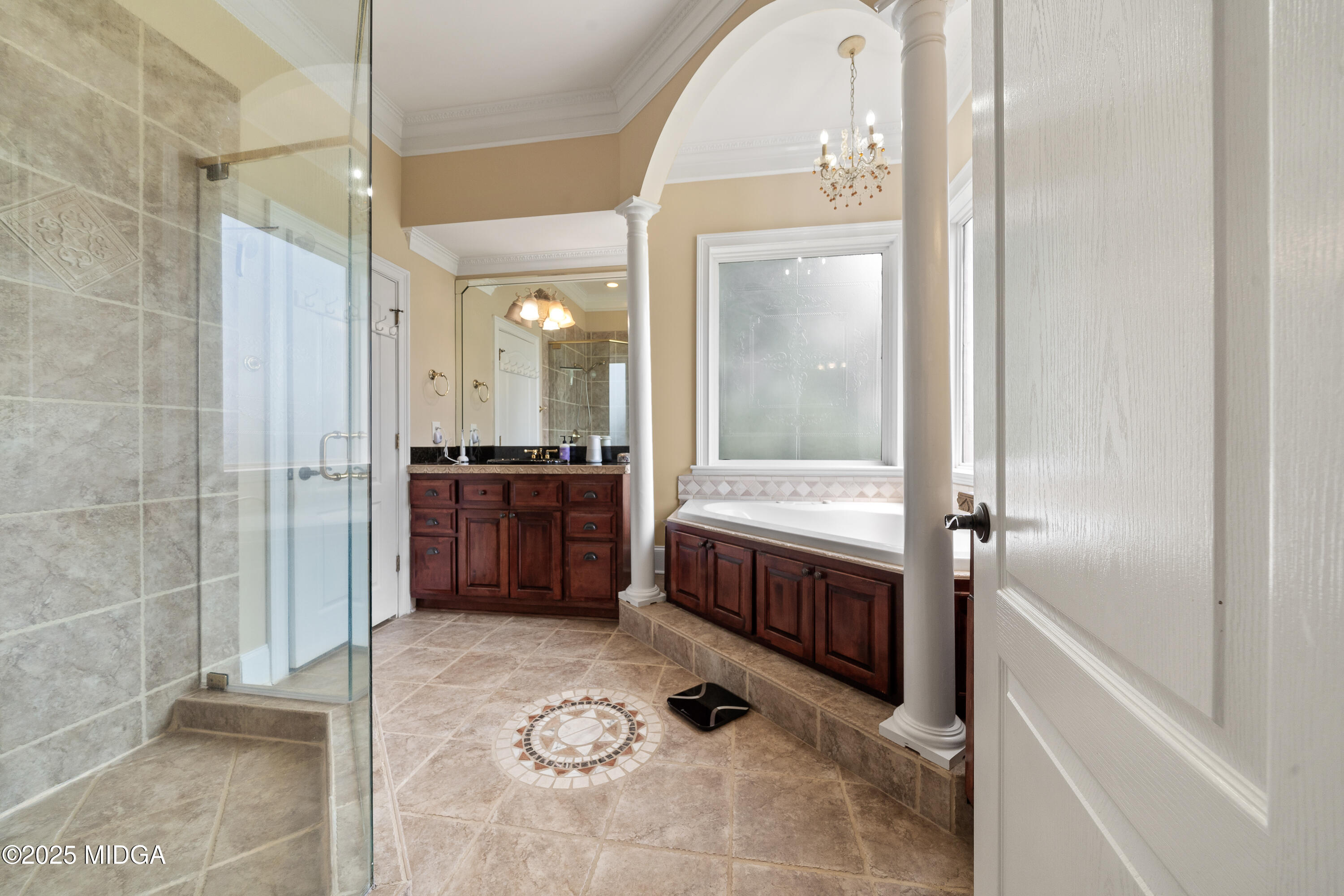 Macon, Georgia, 31220, United States, 5 Bedrooms Bedrooms, ,5 BathroomsBathrooms,Residential,For Sale,1850155