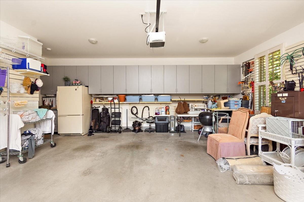 Goodlettsville, Tennessee, 37072, United States, 3 Bedrooms Bedrooms, ,3 BathroomsBathrooms,Residential,For Sale,1946973