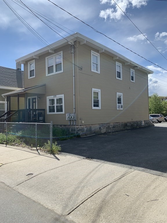 203-209 Water St Street, Lawrence, Massachusetts, 01841, United States, 9 Bedrooms Bedrooms, ,5 BathroomsBathrooms,Residential,For Sale,203-209 Water St Street,1010362