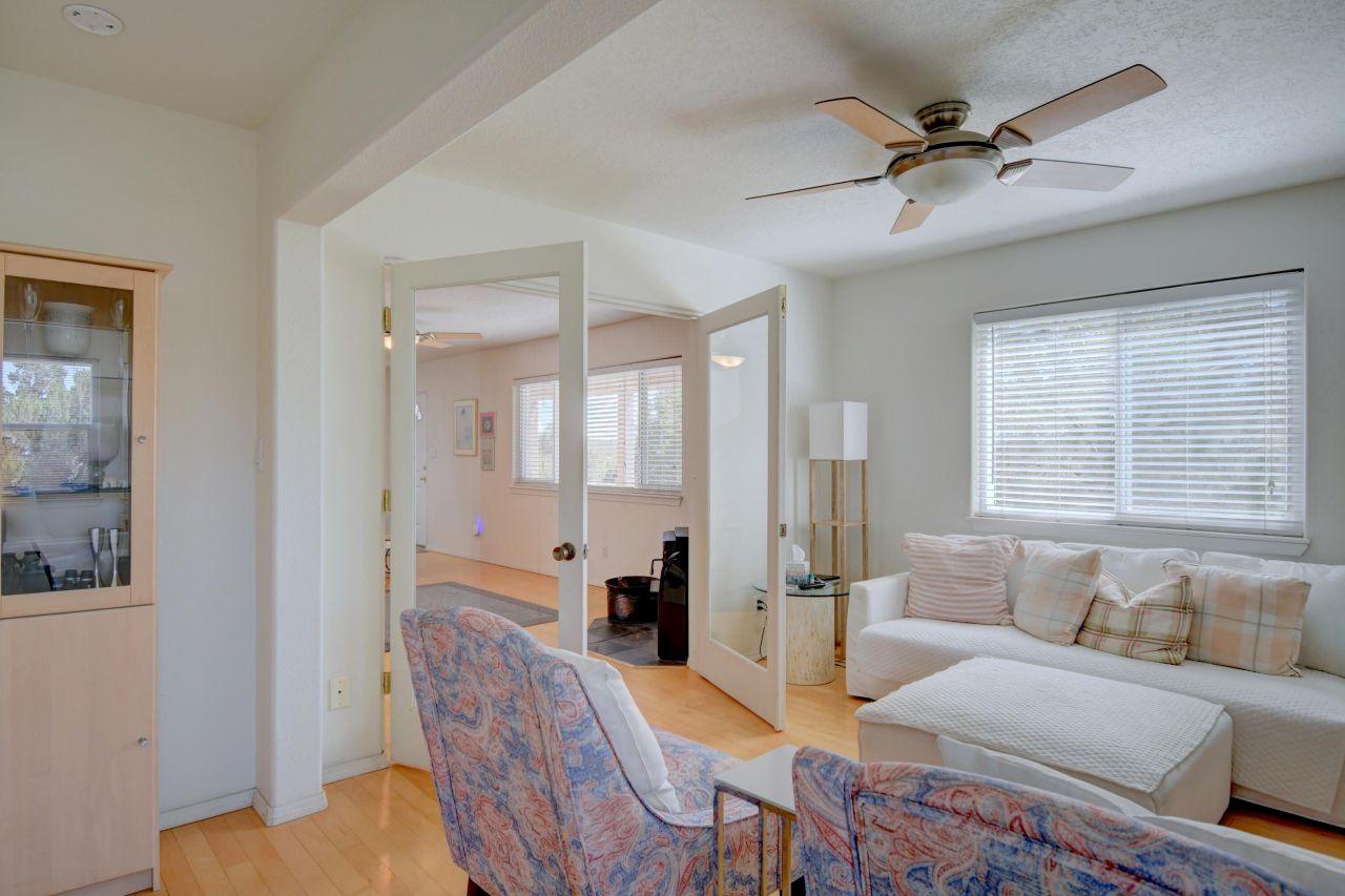 Edgewood, New Mexico, 87015, United States, 3 Bedrooms Bedrooms, ,2 BathroomsBathrooms,Residential,For Sale,1890562