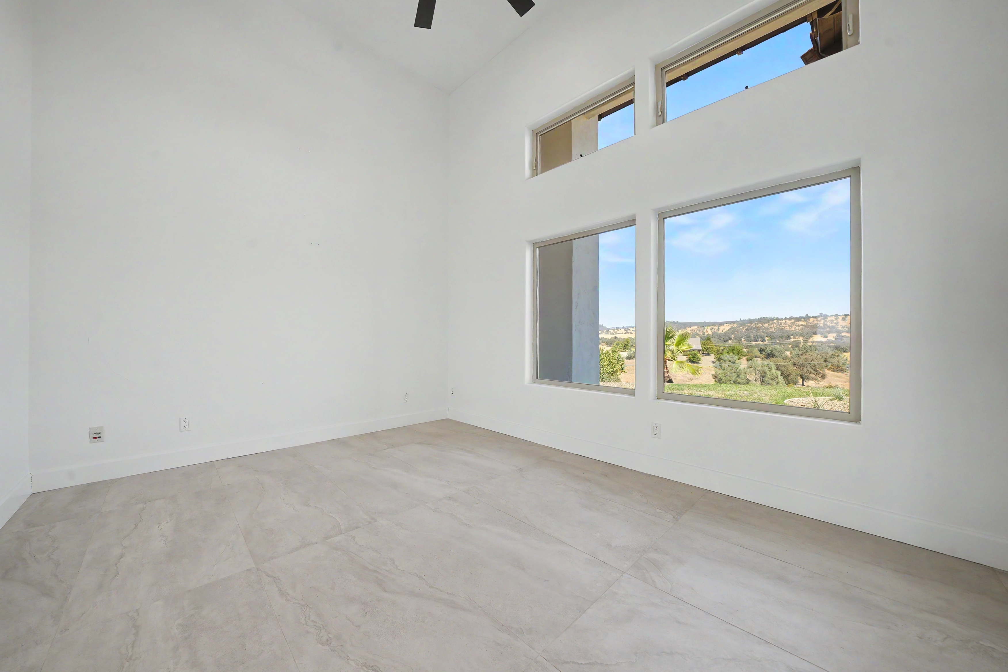  Elevated Living with 360 Views on 40 Acres - 物件實景