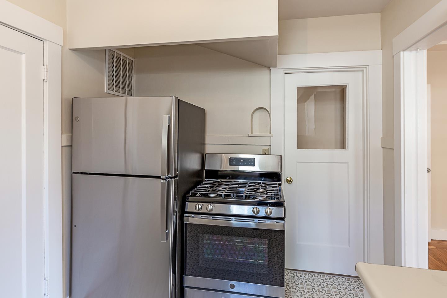 San Mateo, California, 94401, United States, ,Residential,For Sale,1955315