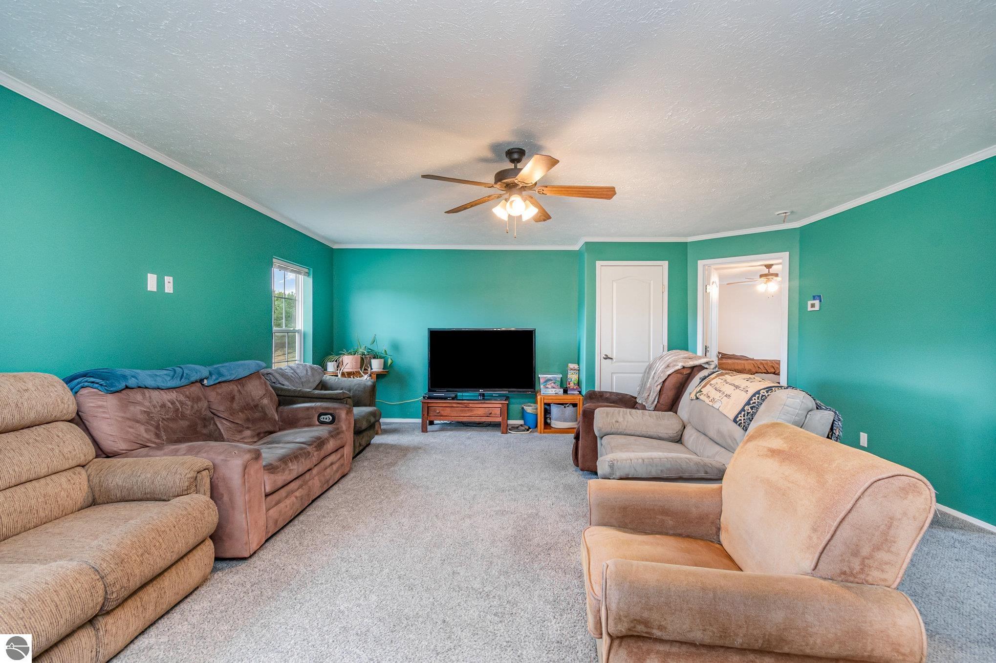 Vestaburg, Michigan, 48891, United States, 6 Bedrooms Bedrooms, ,3 BathroomsBathrooms,Residential,For Sale,1976935