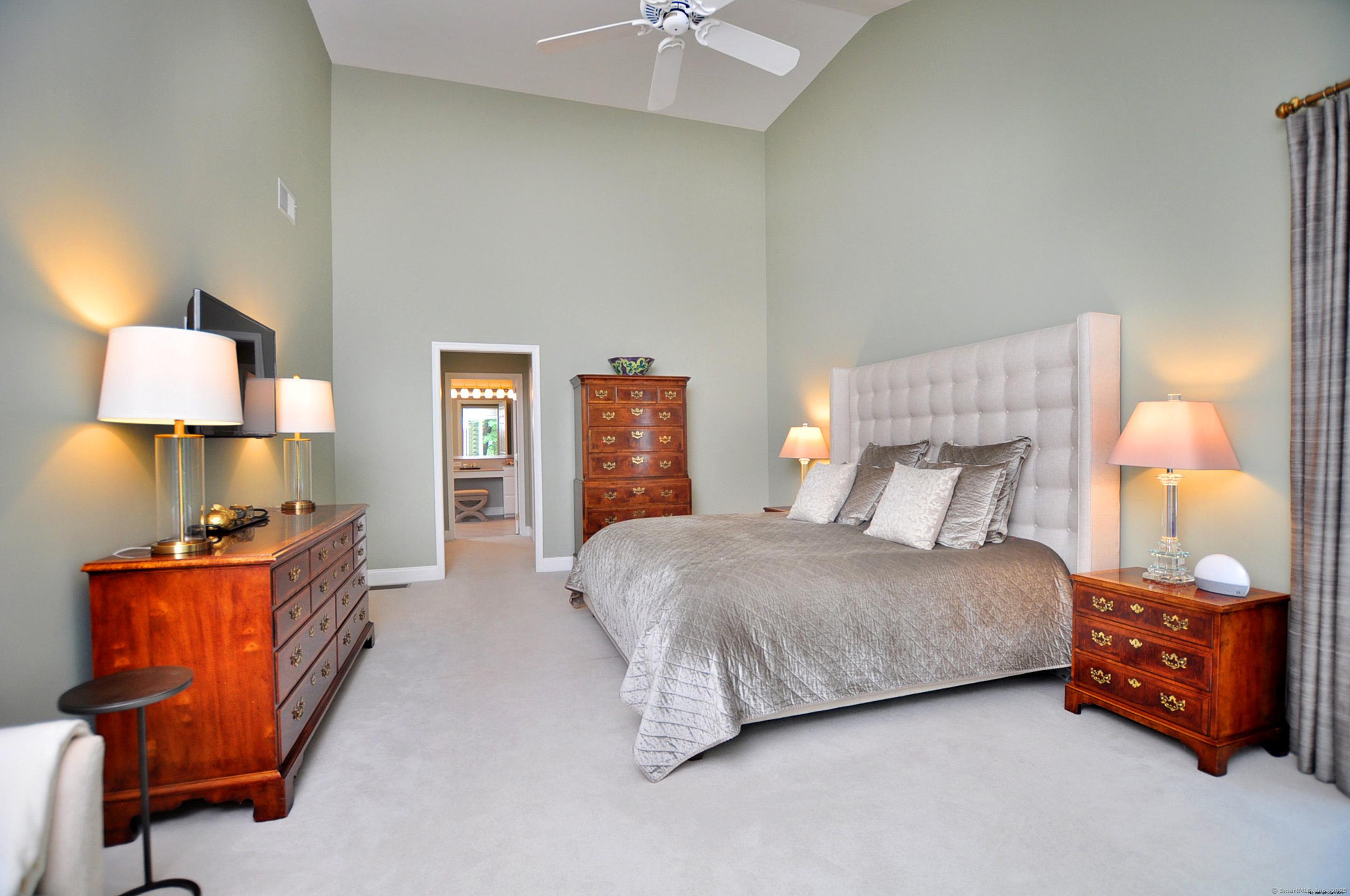 Avon, Connecticut, 06001, United States, 2 Bedrooms Bedrooms, ,4 BathroomsBathrooms,Residential,For Sale,1910555