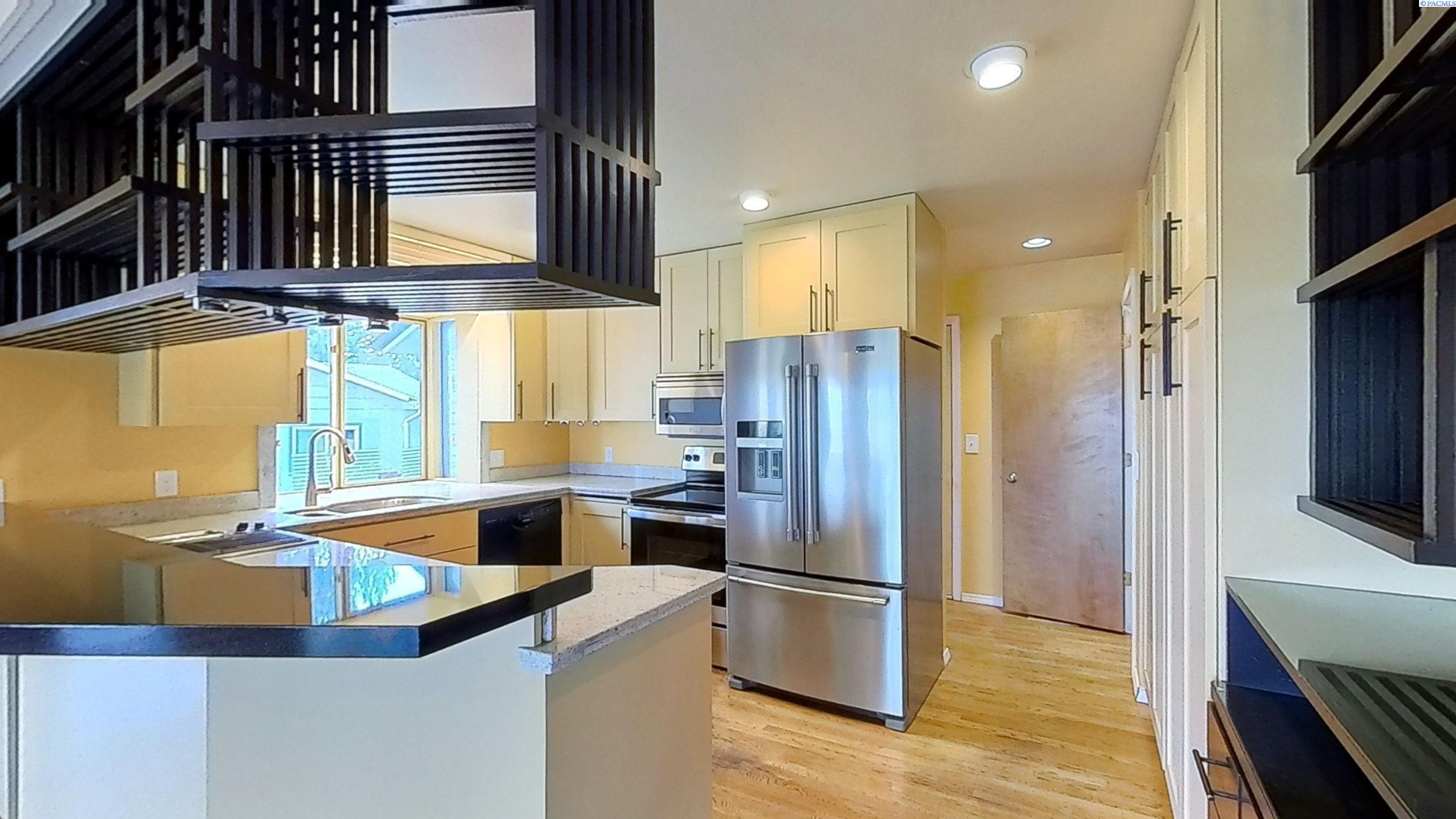 Pullman, Washington, 99163, United States, 4 Bedrooms Bedrooms, ,1 BathroomBathrooms,Residential,For Sale,1858265
