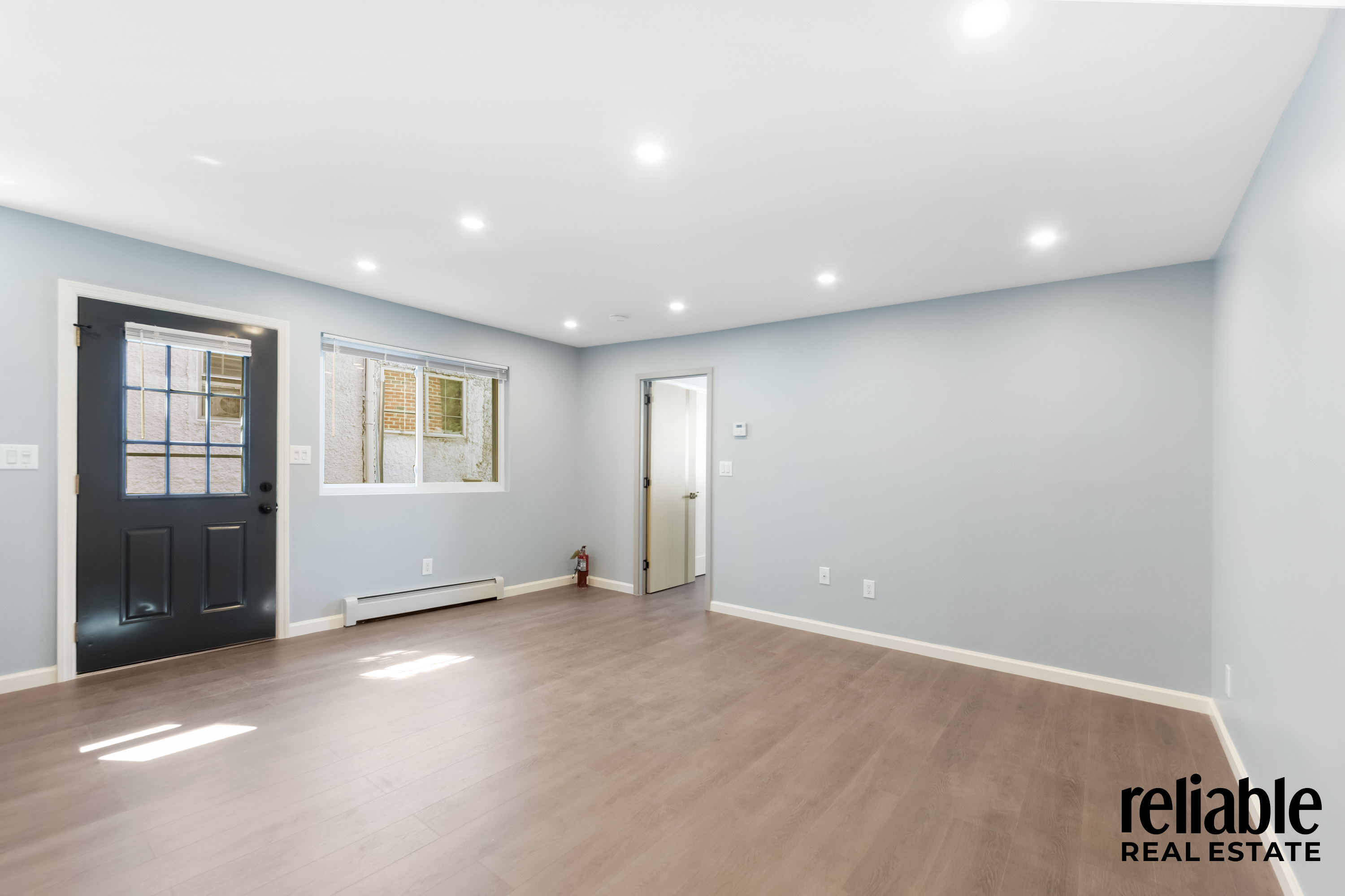 Bayside, New York, 11361, United States, 3 Bedrooms Bedrooms, ,3 BathroomsBathrooms,Residential,For Sale,1942287