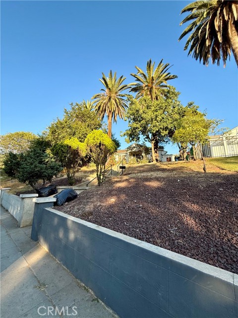 Los Angeles, California, 90023, United States, 2 Bedrooms Bedrooms, ,1 BathroomBathrooms,Residential,For Sale,1931664