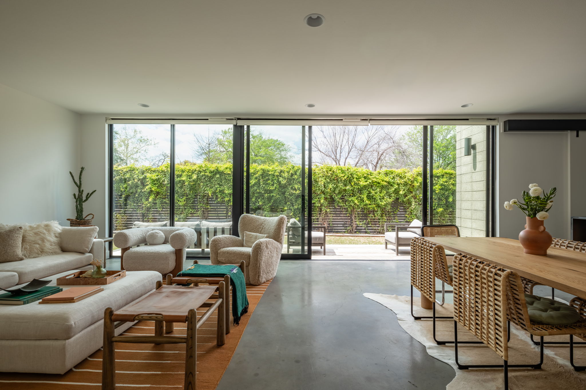  E. 2nd Sancuarty - 物件實景