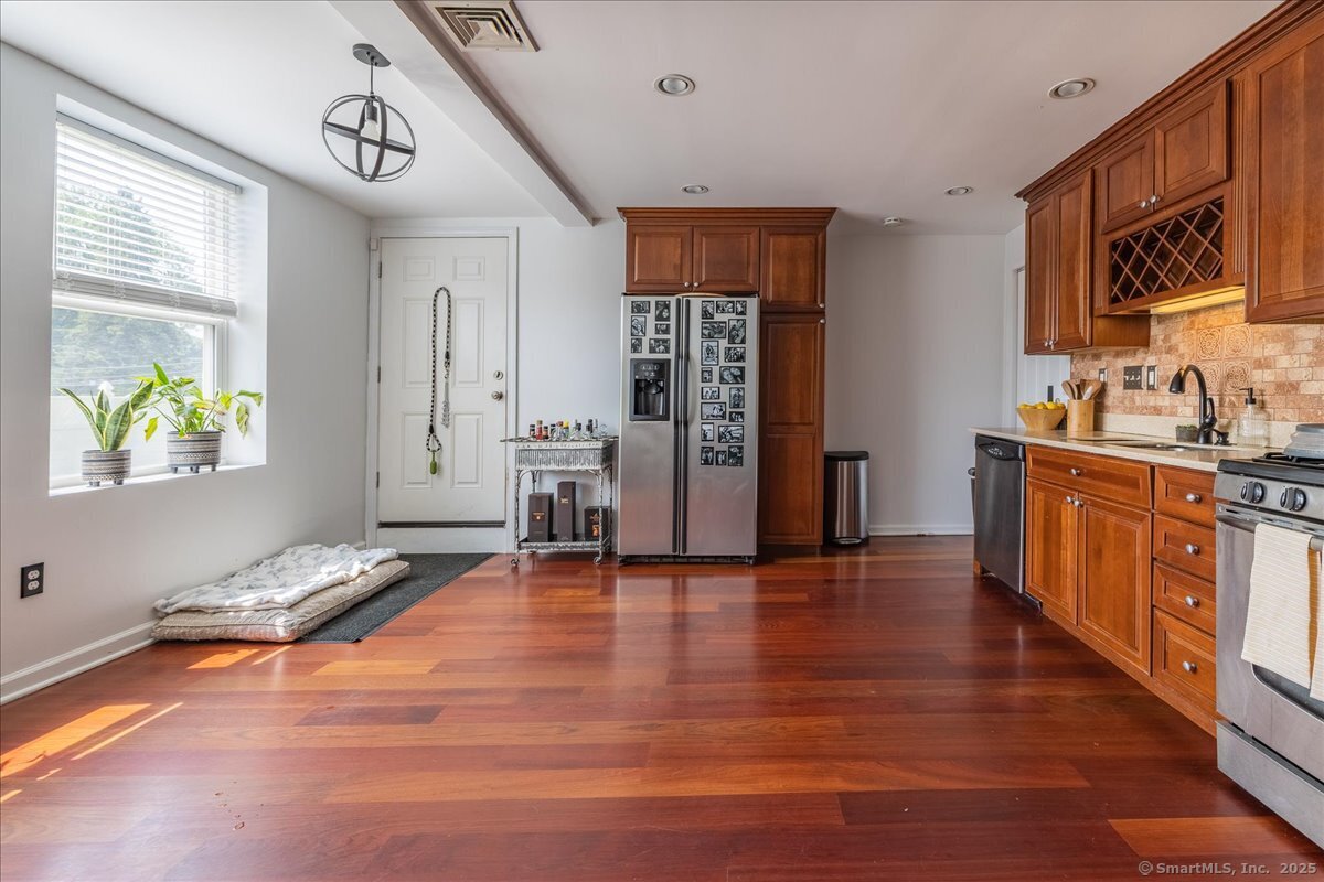 Fairfield, Connecticut, 06825, United States, 4 Bedrooms Bedrooms, ,4 BathroomsBathrooms,Residential,For Sale,1951658