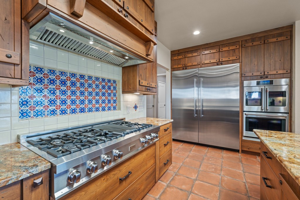 Kerrville, Texas, 78028, United States, 4 Bedrooms Bedrooms, ,5 BathroomsBathrooms,Residential,For Sale,1735504