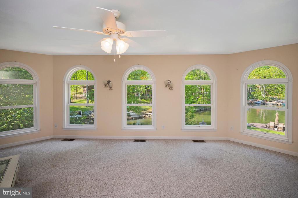 Locust Grove, Virginia, 22508, United States, 4 Bedrooms Bedrooms, ,4 BathroomsBathrooms,Residential,For Sale,1810650