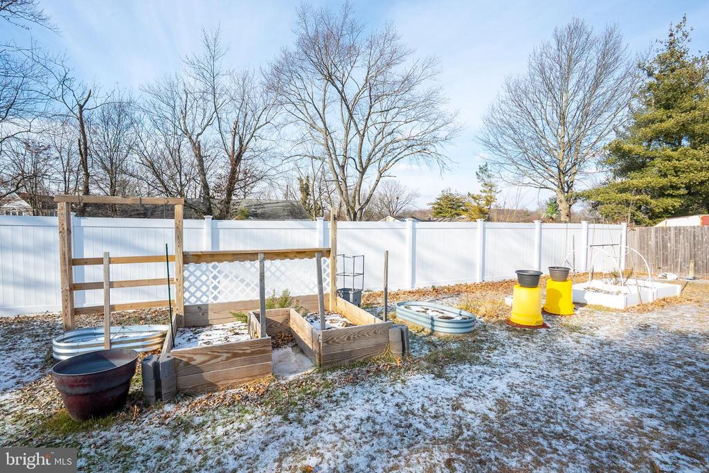 Kendall Park, New Jersey, 08824, United States, 3 Bedrooms Bedrooms, ,2 BathroomsBathrooms,Residential,For Sale,2005675