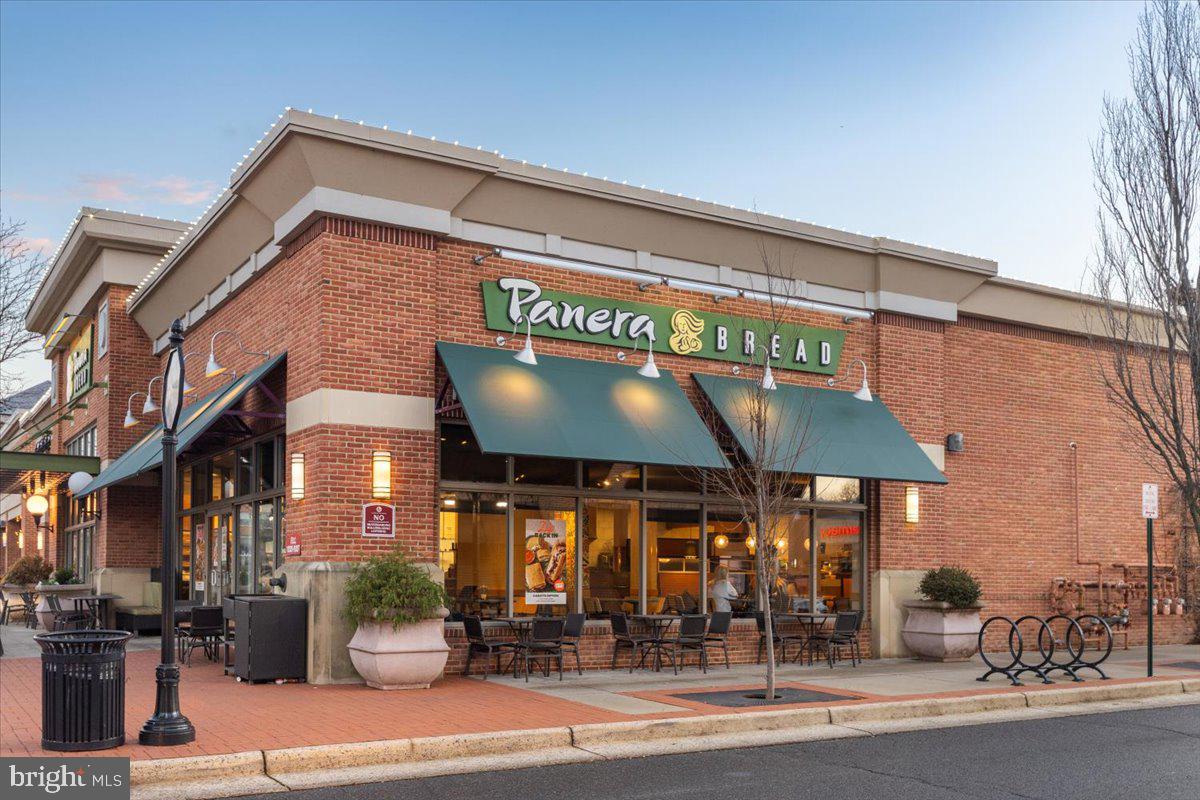 Leesburg, Virginia, 20176, United States, 3 Bedrooms Bedrooms, ,4 BathroomsBathrooms,Residential,For Sale,2003528