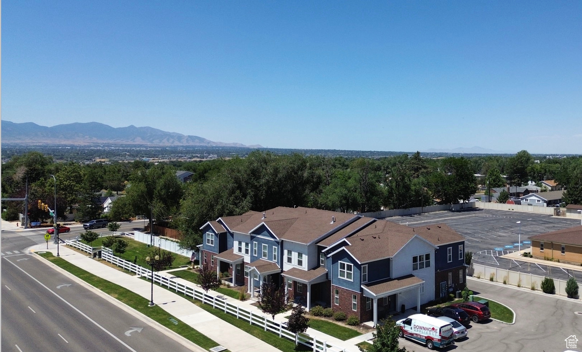 Sandy, Utah, 84070, United States, 3 Bedrooms Bedrooms, ,3 BathroomsBathrooms,Residential,For Sale,1895888